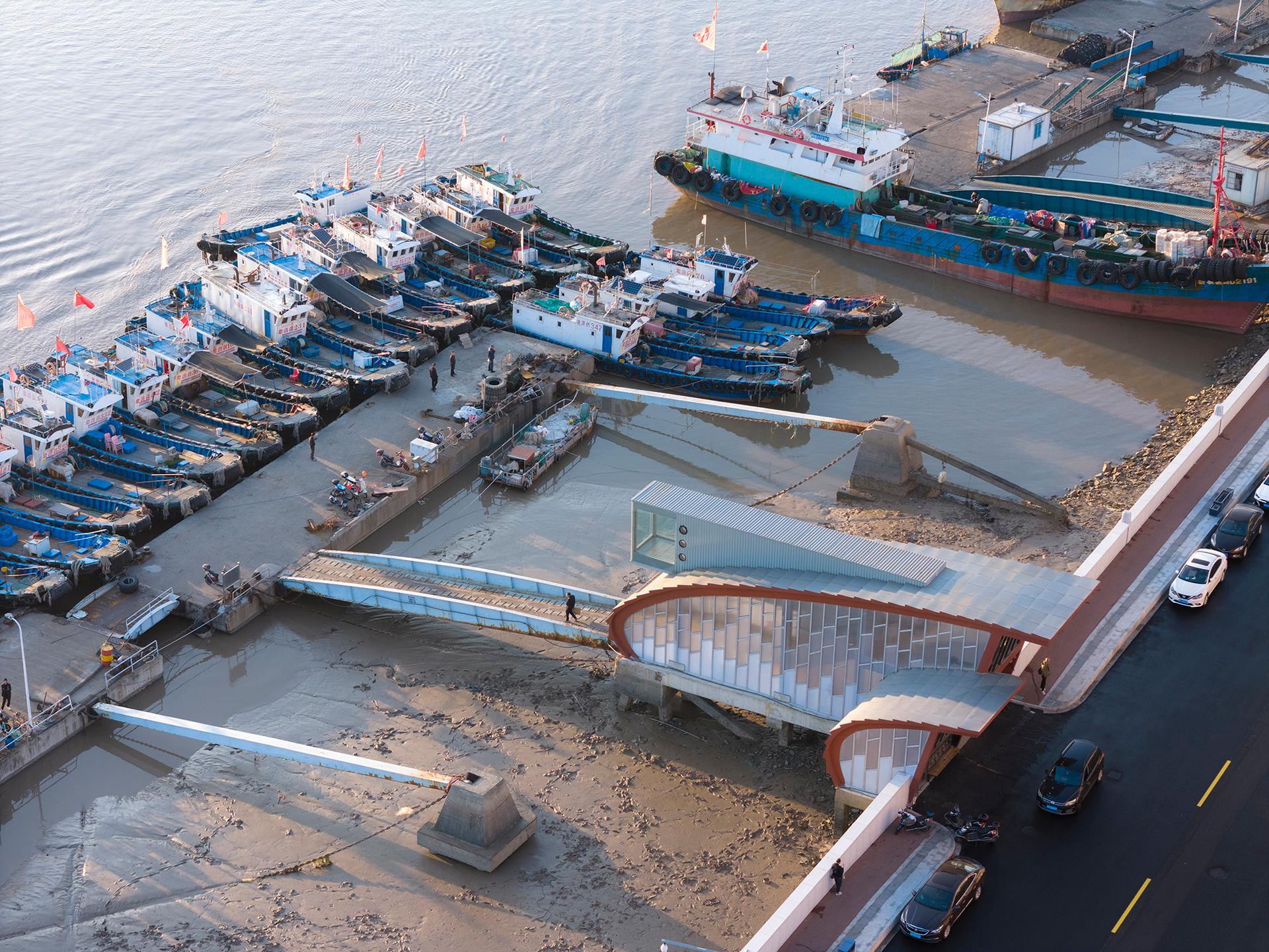 Fishermen Light Cinema-Dongmen Pier Renovation - image 9