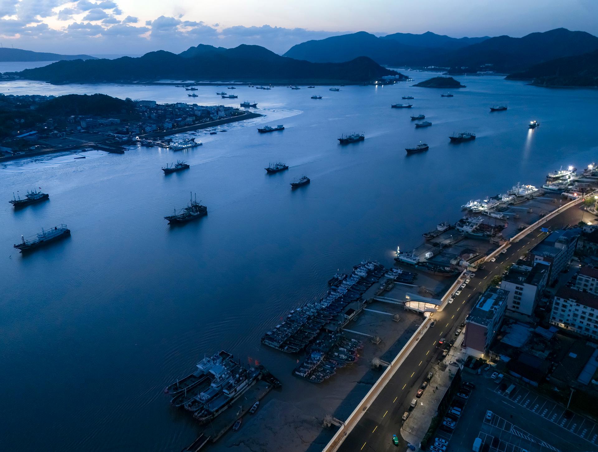 Fishermen Light Cinema-Dongmen Pier Renovation - image 15