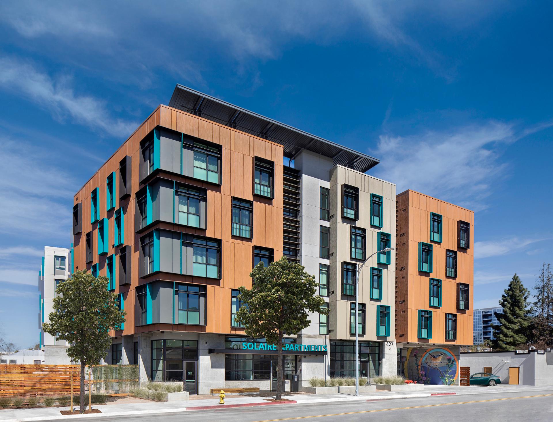 Solaire Apartments - image 2