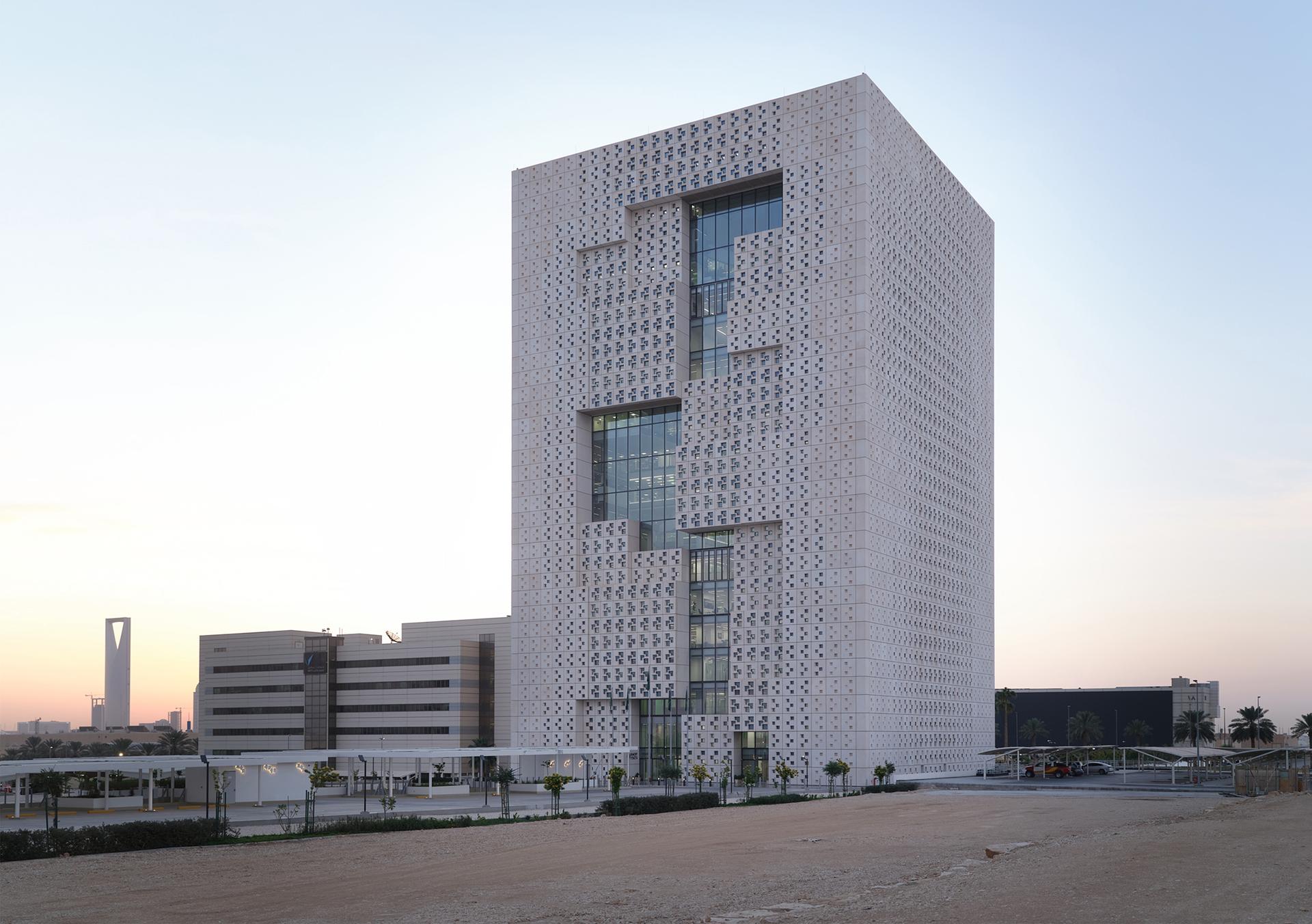 KACST Innovation Tower - image 4