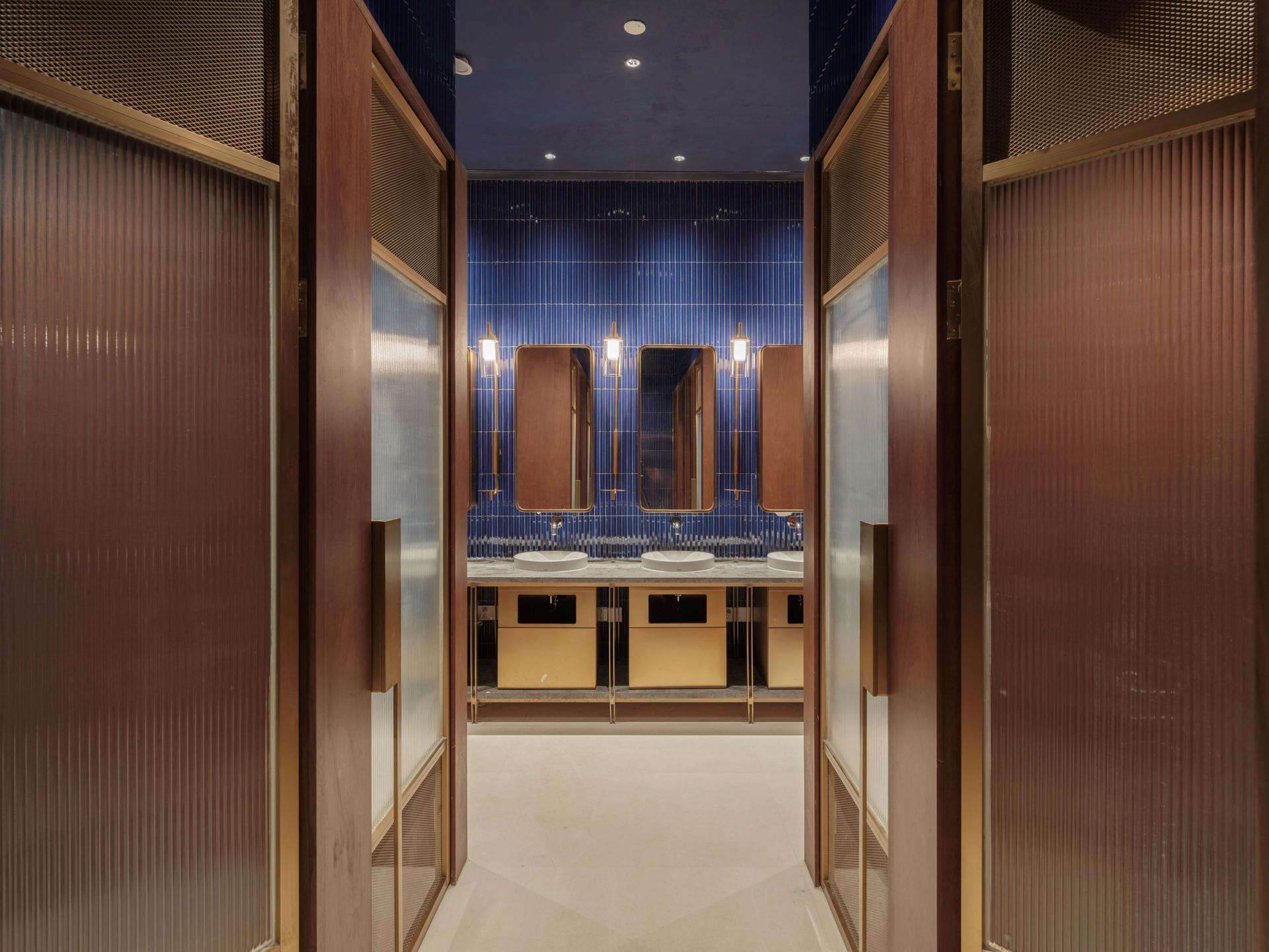 Cultural Arena | New Bund 31 Performing Arts Center - image 11