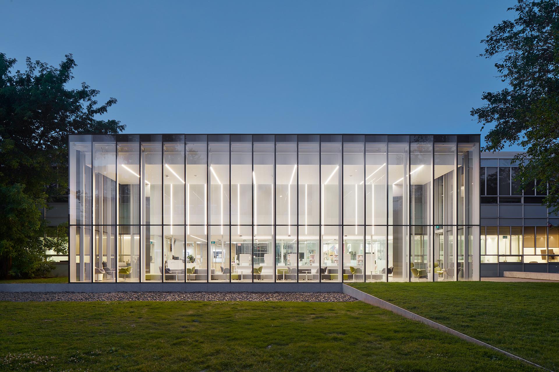 Centennial College Story Arts Campus Library - image 2