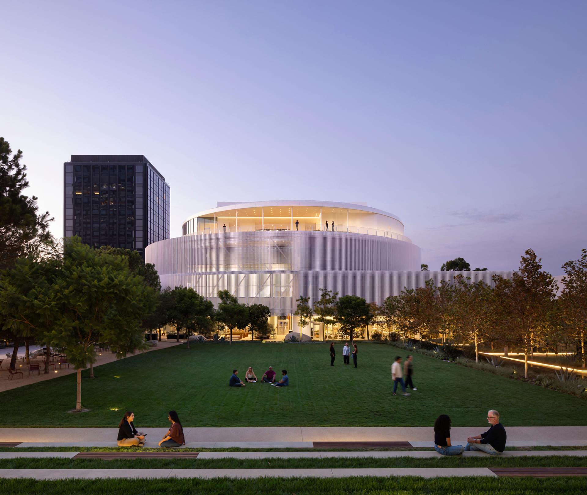 NBCUniversal Campus Project - image 2