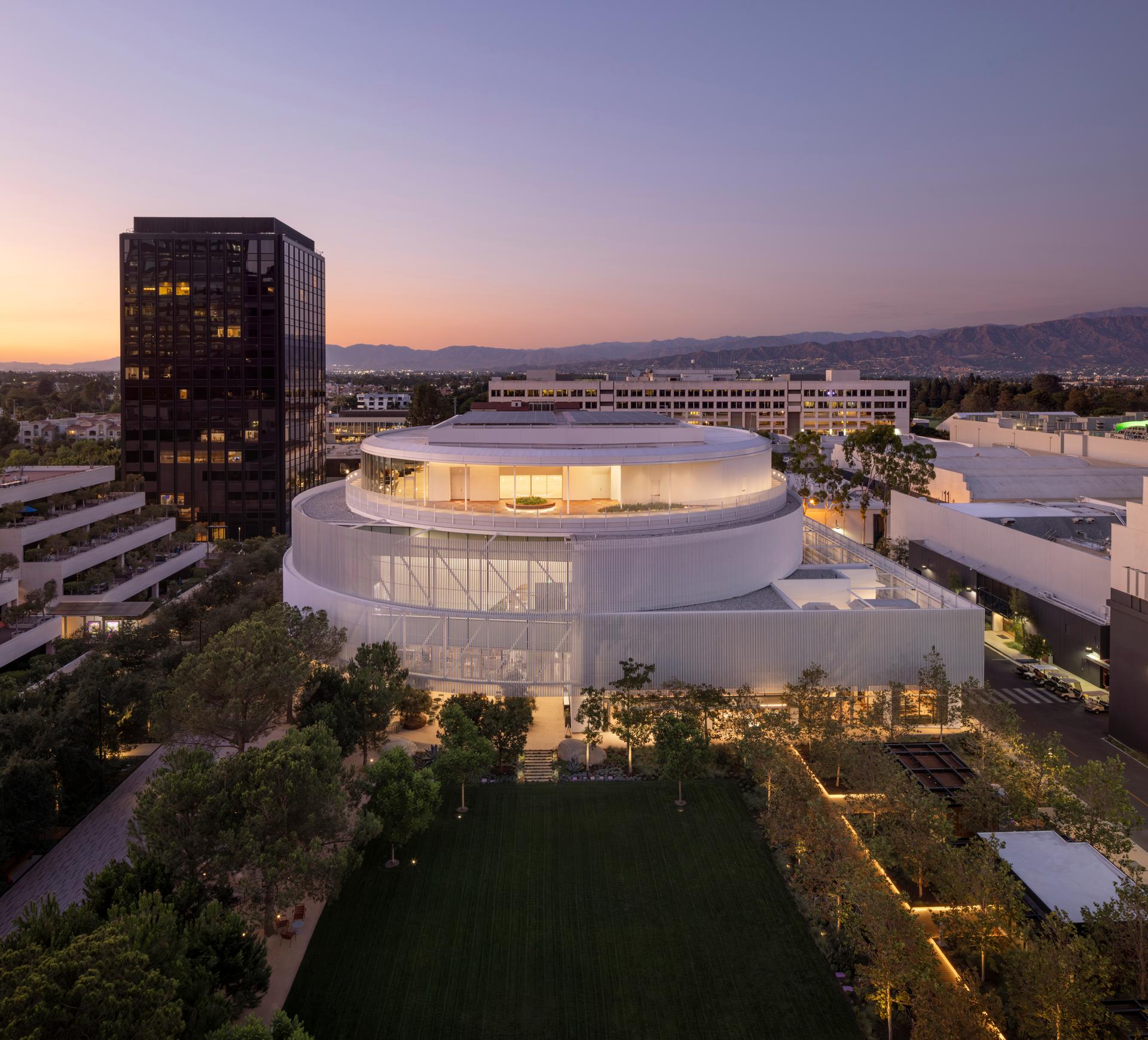 NBCUniversal Campus Project - image 6