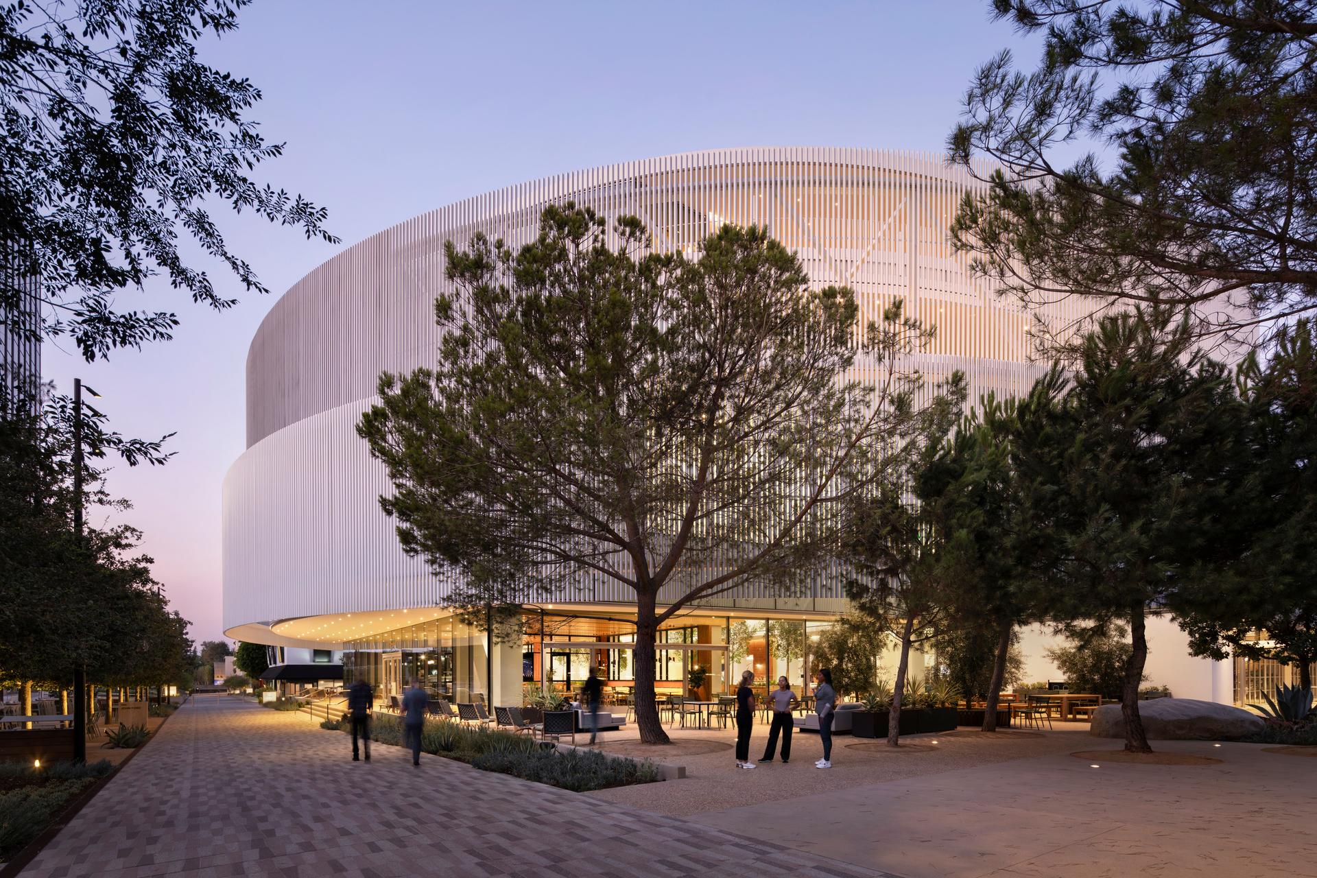 NBCUniversal Campus Project - image 10