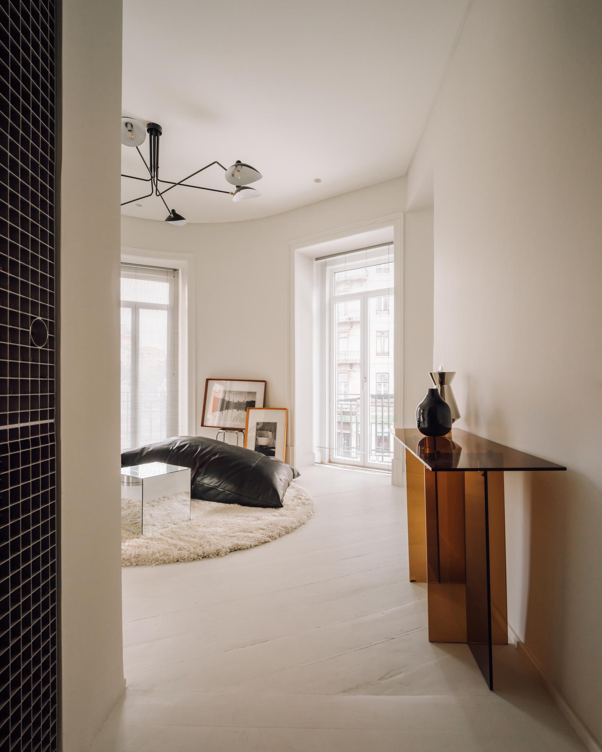 Lisbon pied-à-terre - image 3