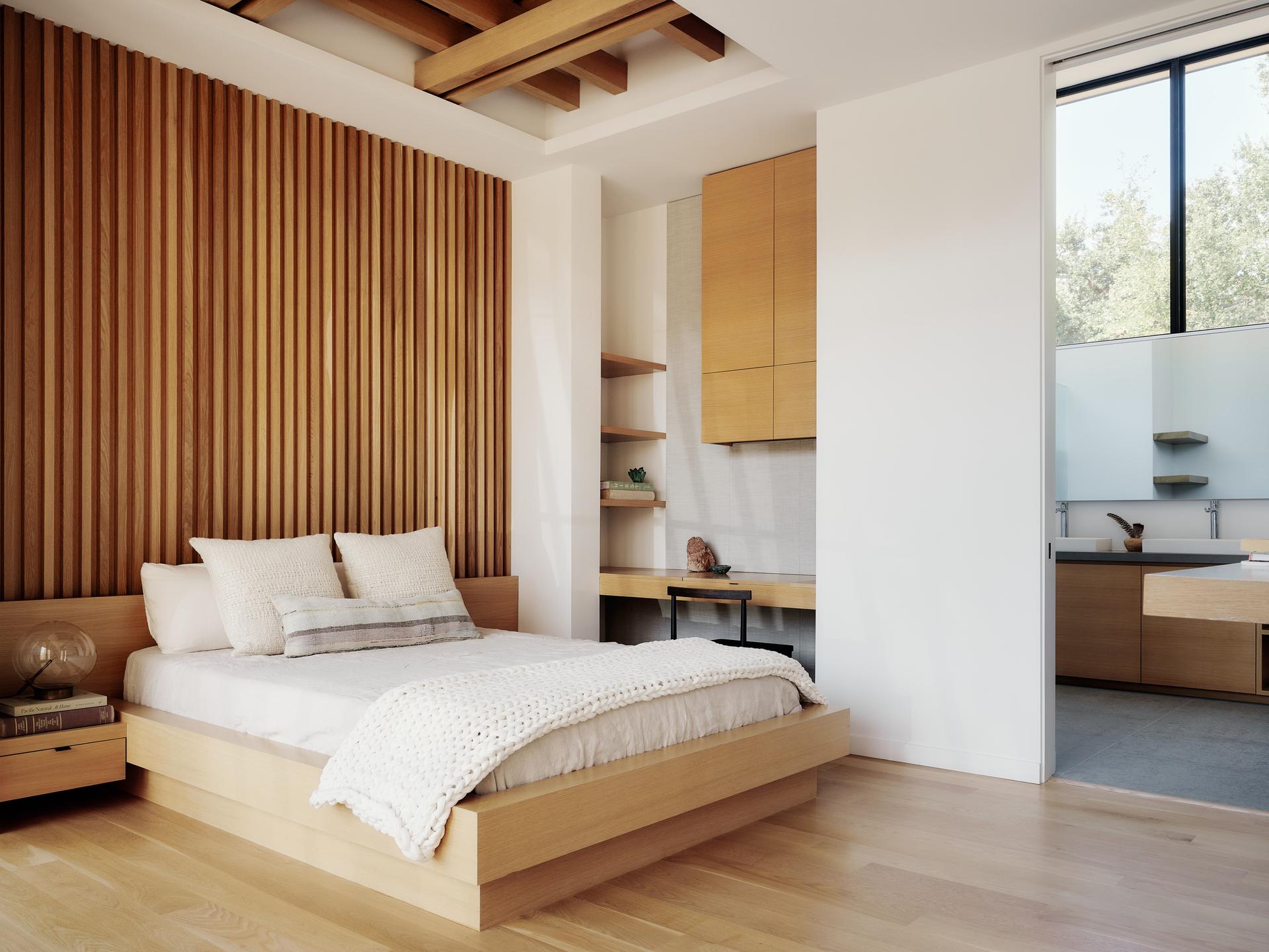 Meadow House - image 31