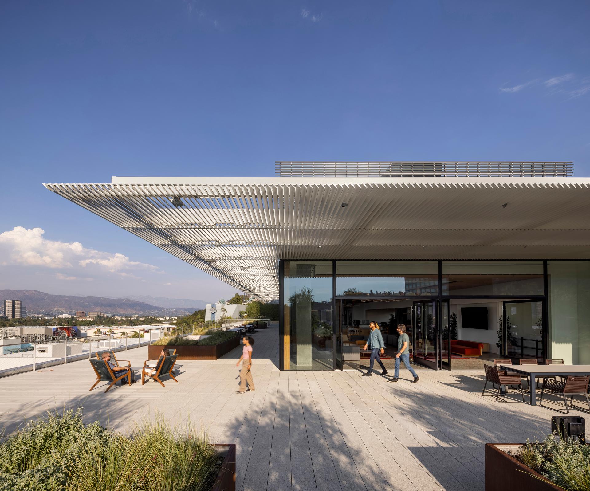 NBCUniversal Campus Project - image 10