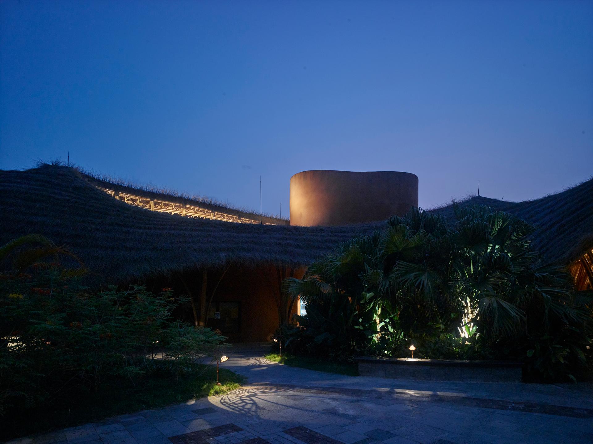 Maona Village Center - image 39