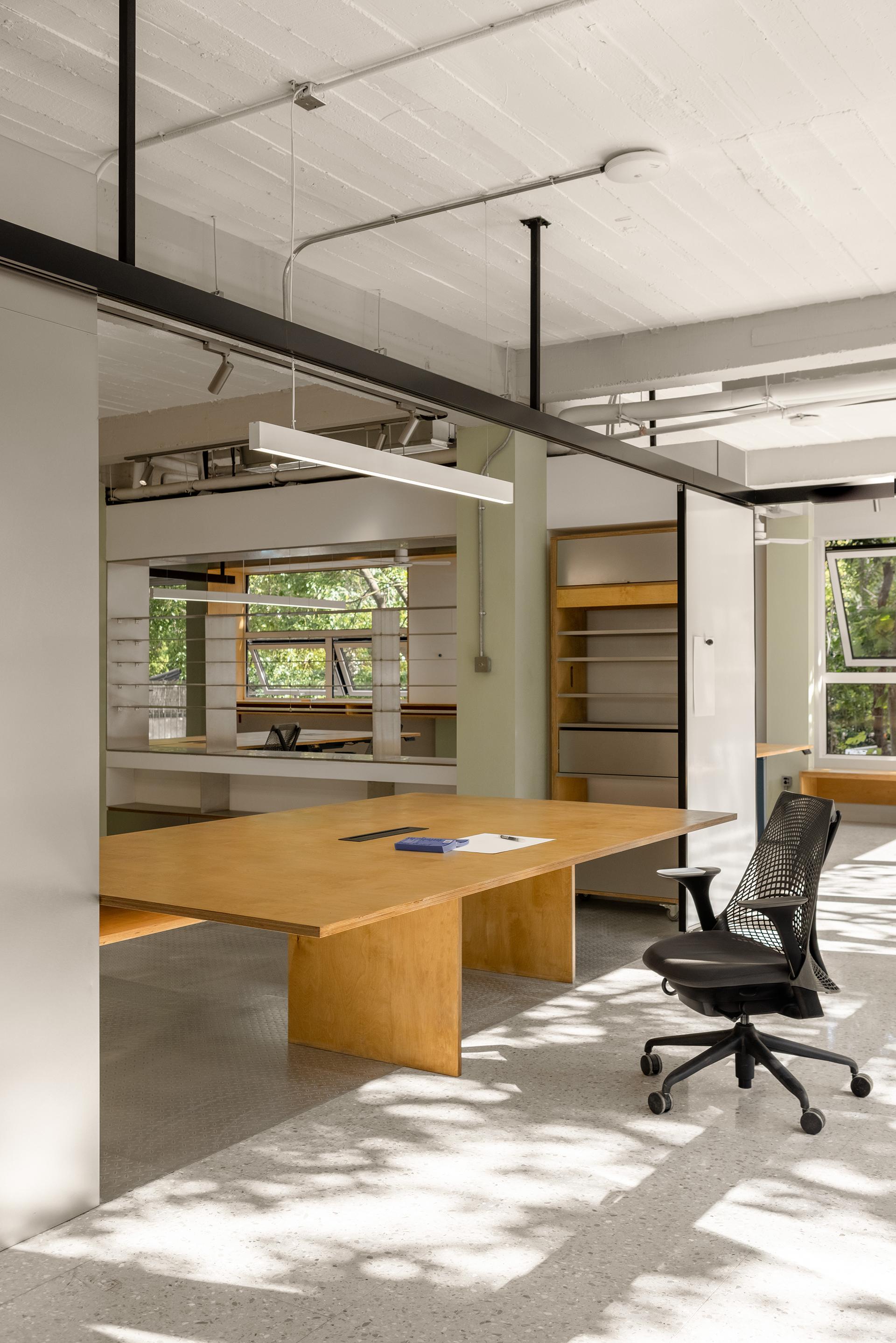 Health & Beauty Office Space - image 9