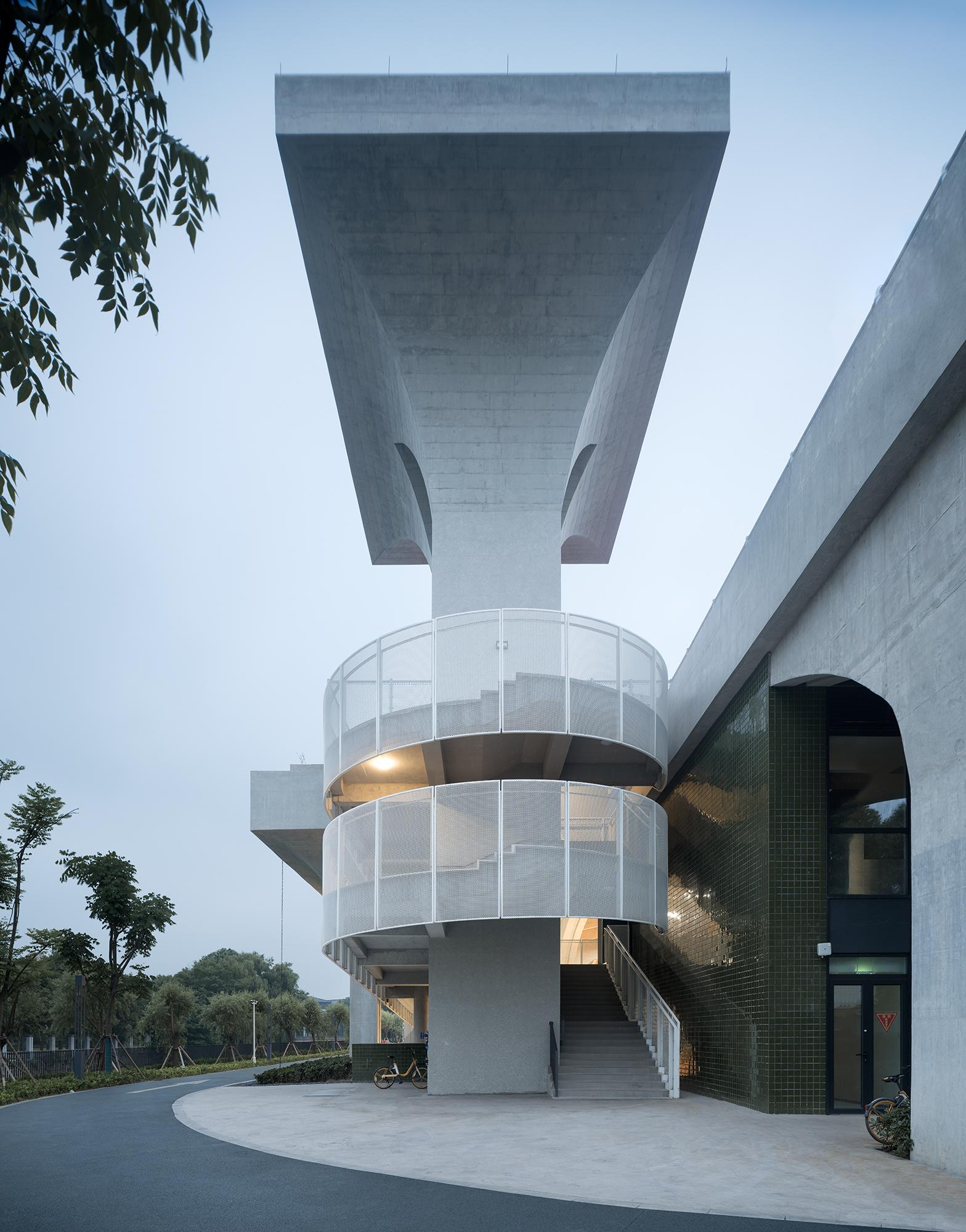 Shaoxing University Stormproof Playground - image 8