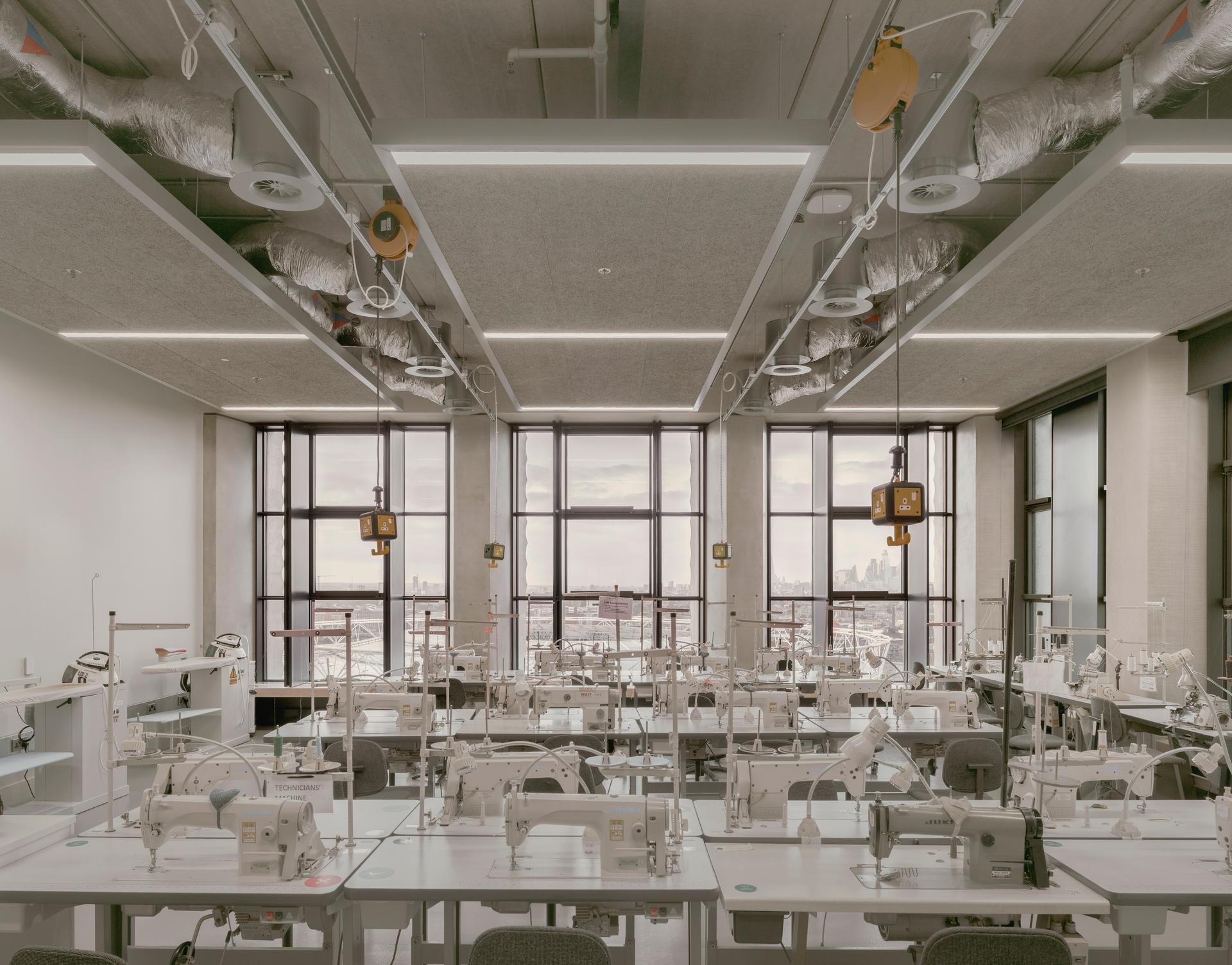 London College of Fashion - image 10