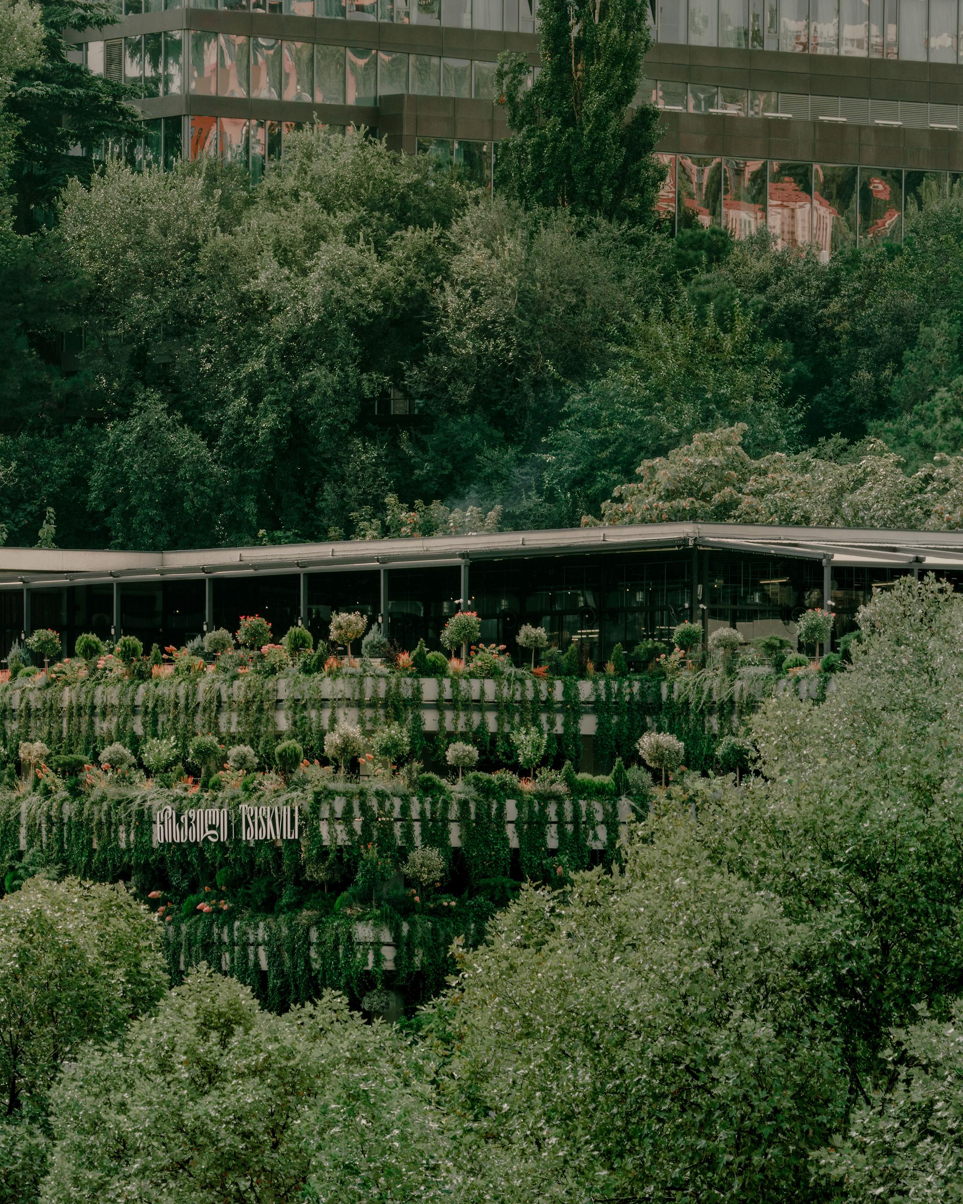 Multifunctional Landmark on the Riverbank - image 6