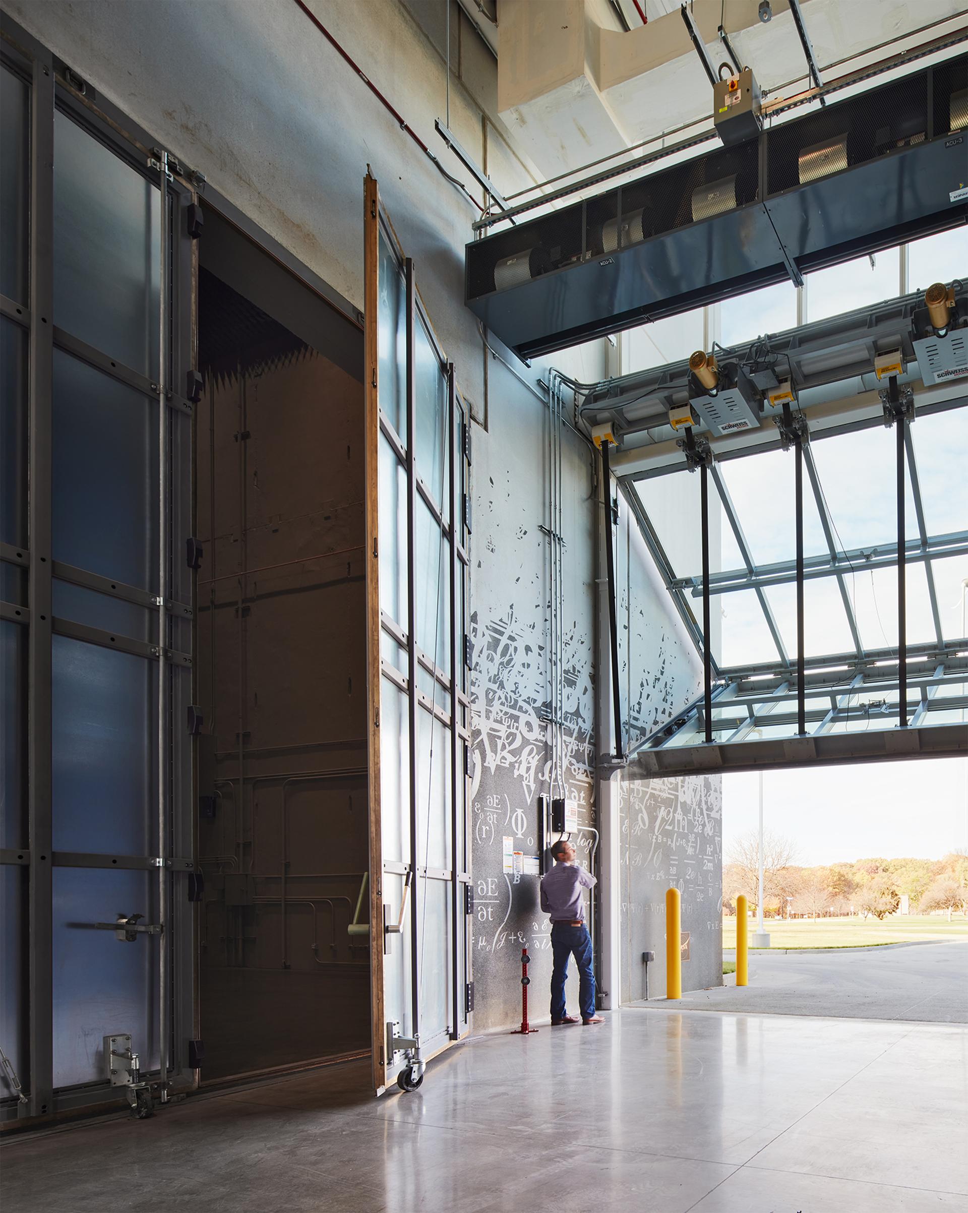 NASA Aerospace Communications Facility - image 7