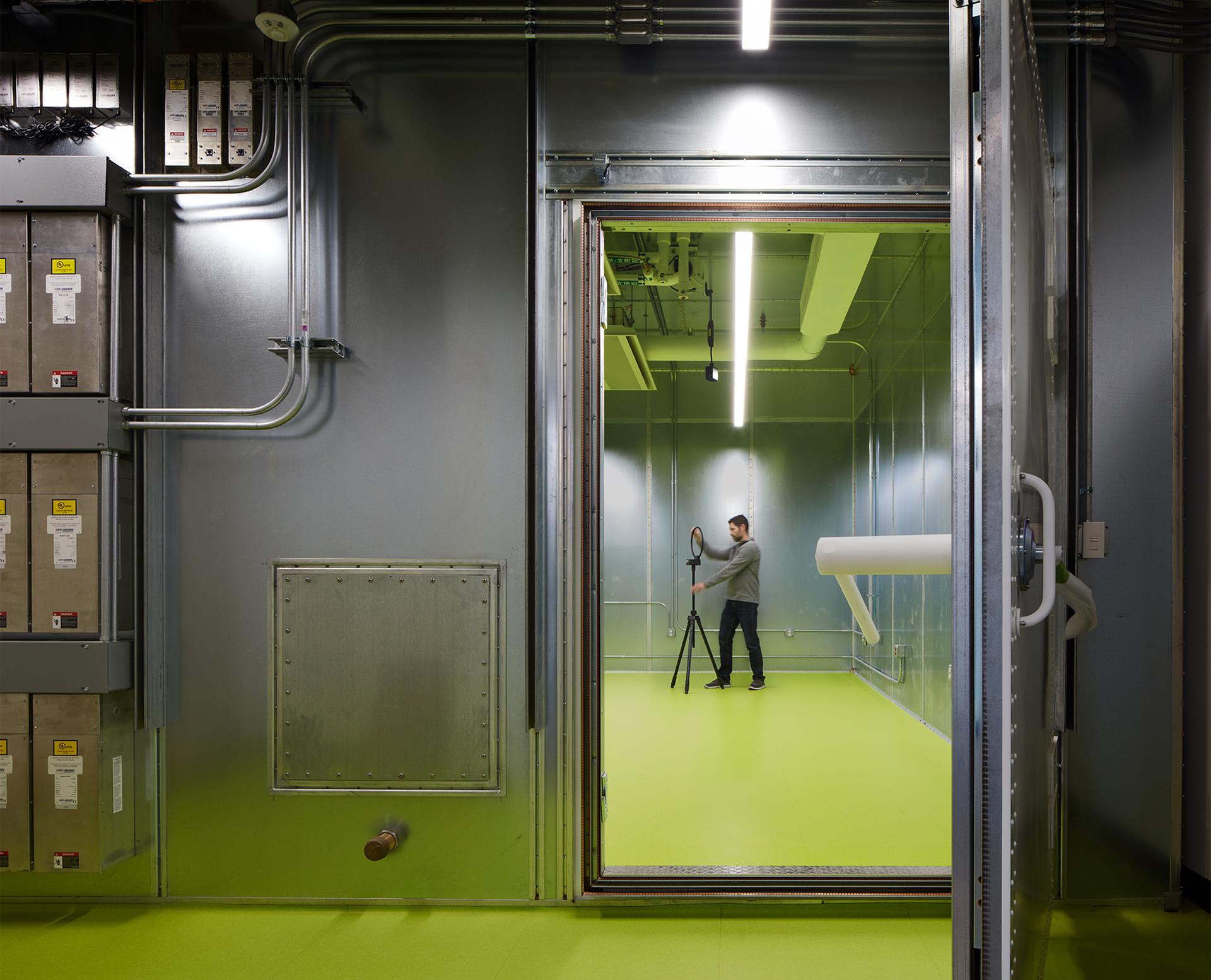 NASA Aerospace Communications Facility - image 10