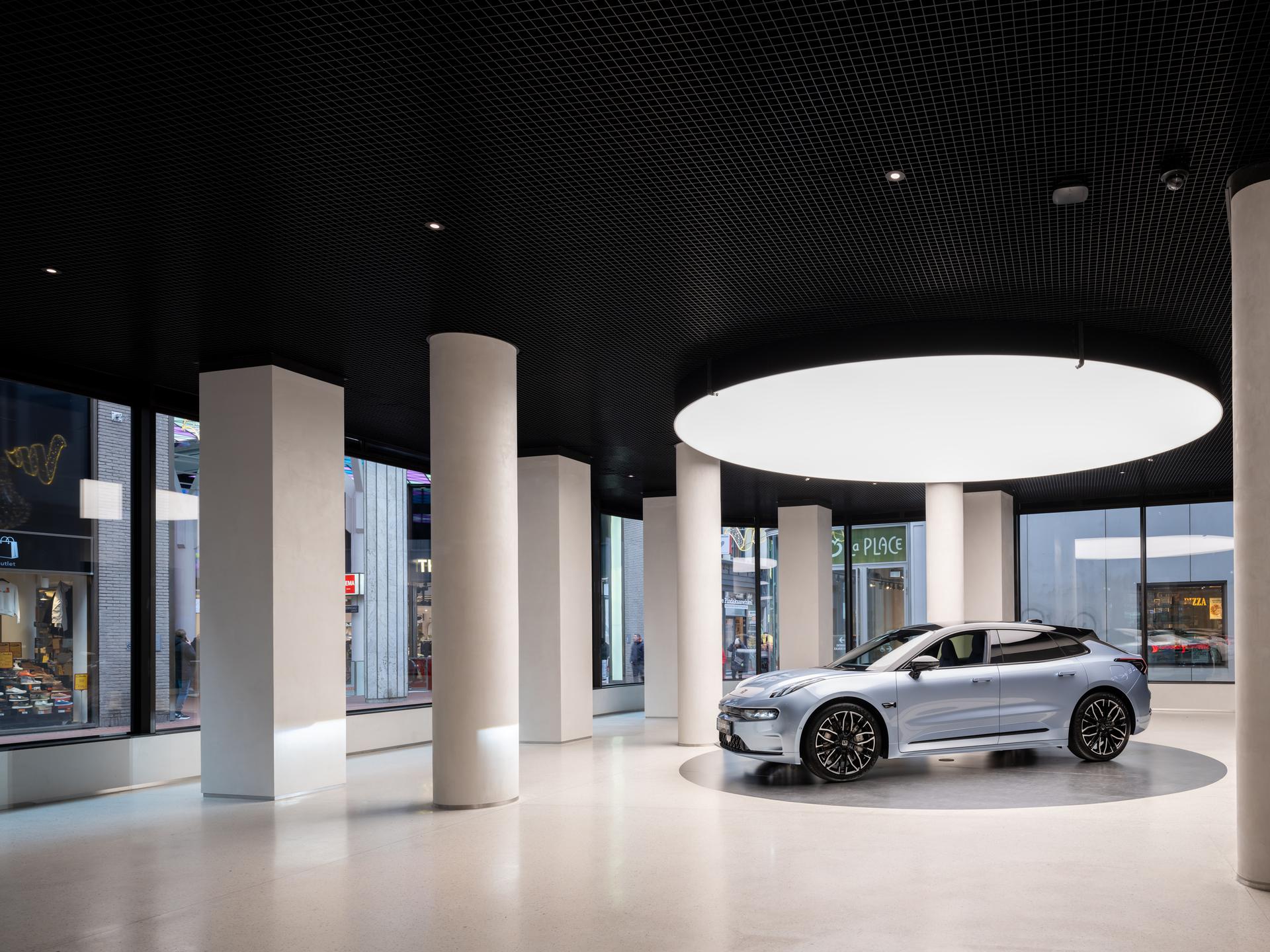 Zeekr Flagship Concept Store - image 11