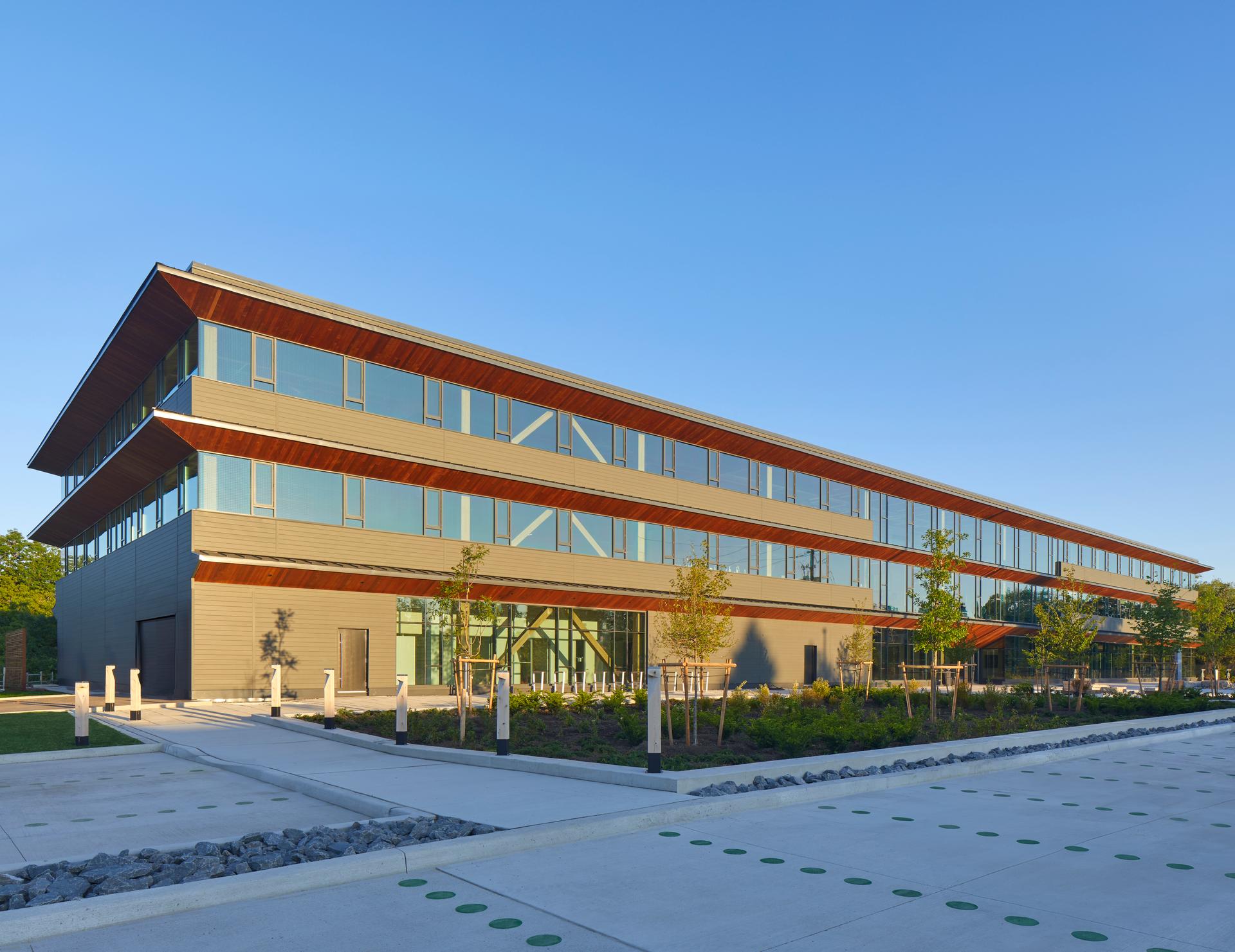 Ontario Secondary School Teachers' Federation (OSSTF) Headquarters and Multi-Tenant Complex - image 2