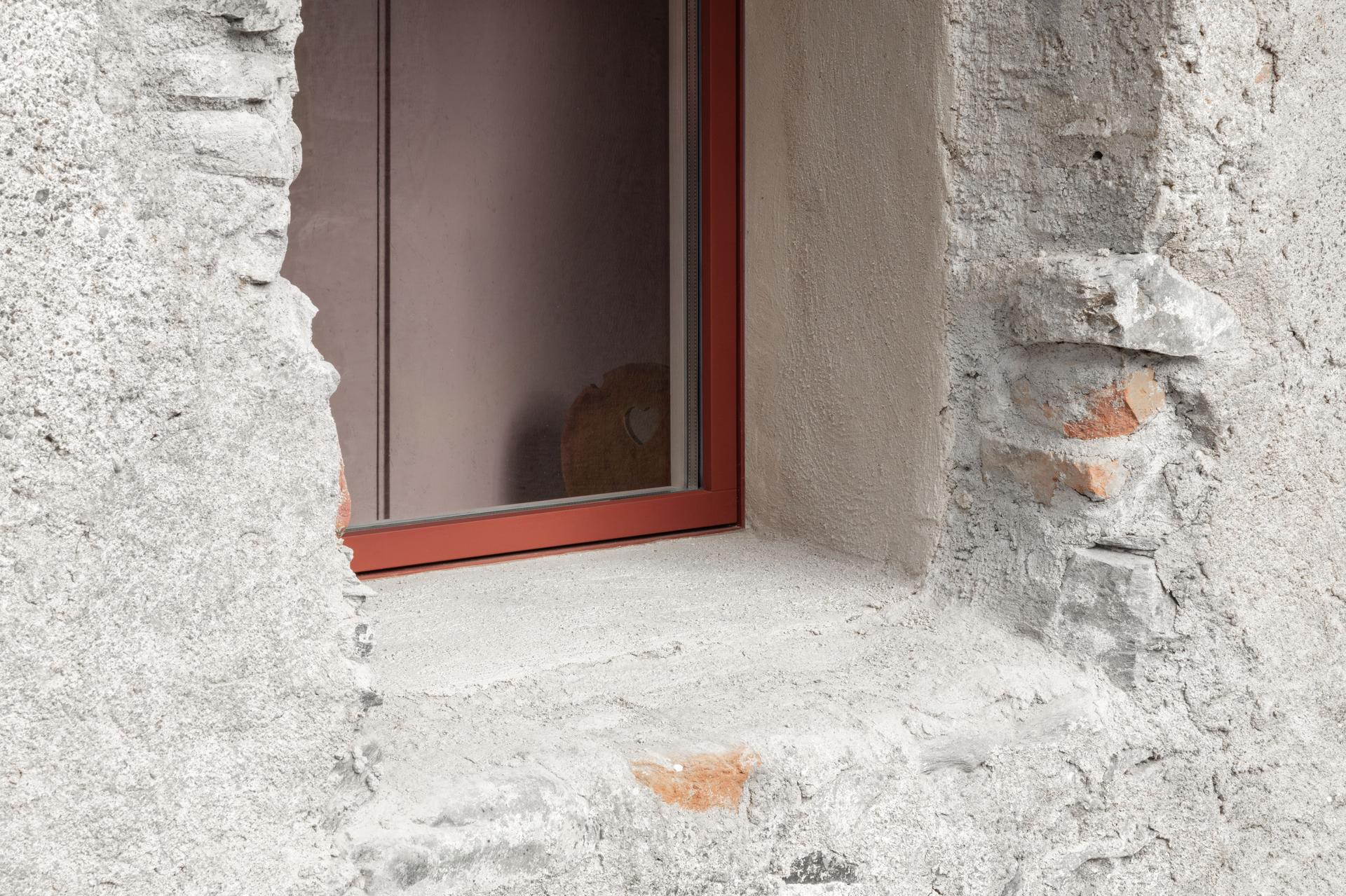 into the wall - wiedenhofer - image 3