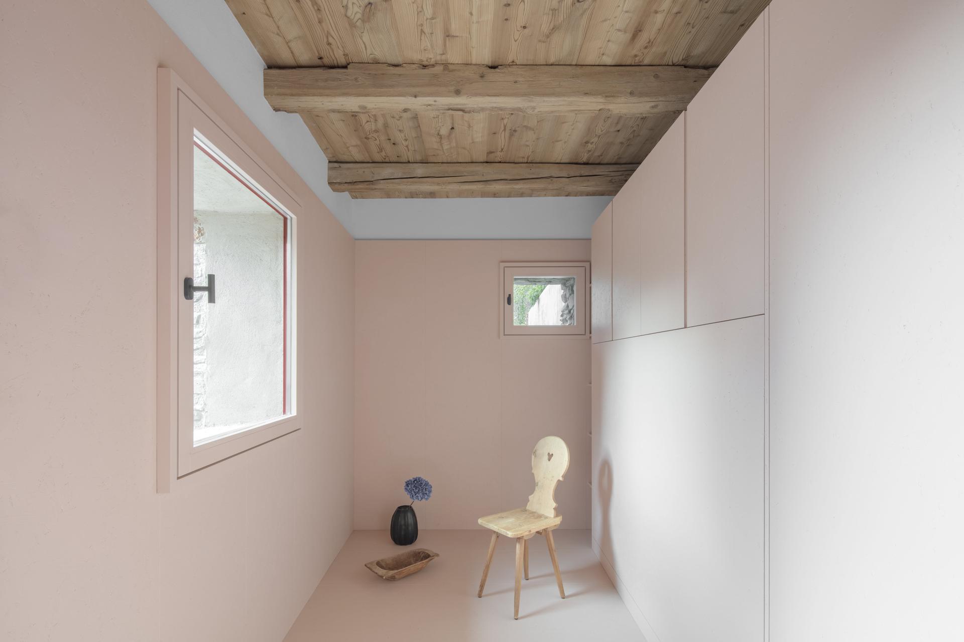 into the wall - wiedenhofer - image 5