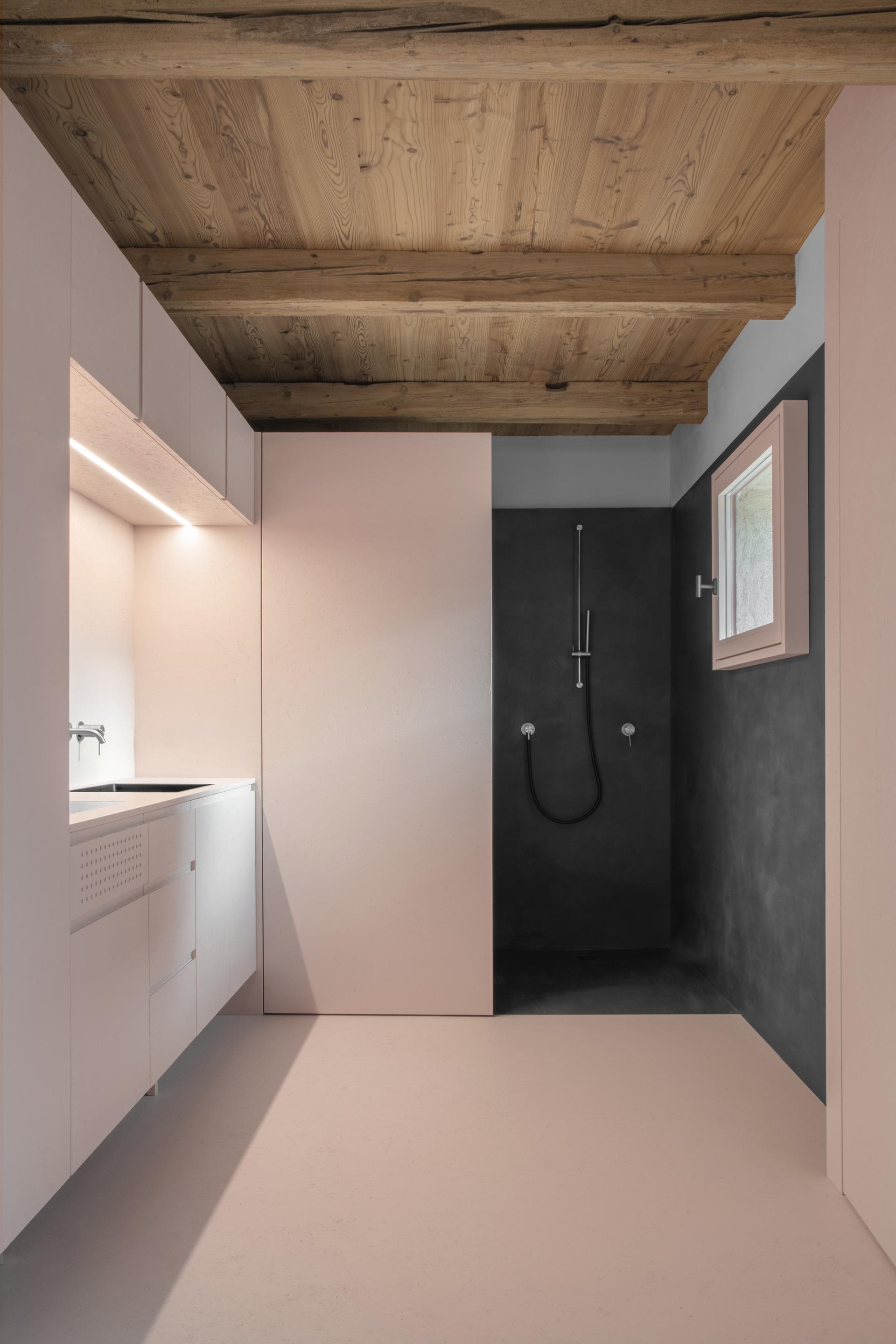 into the wall - wiedenhofer - image 12