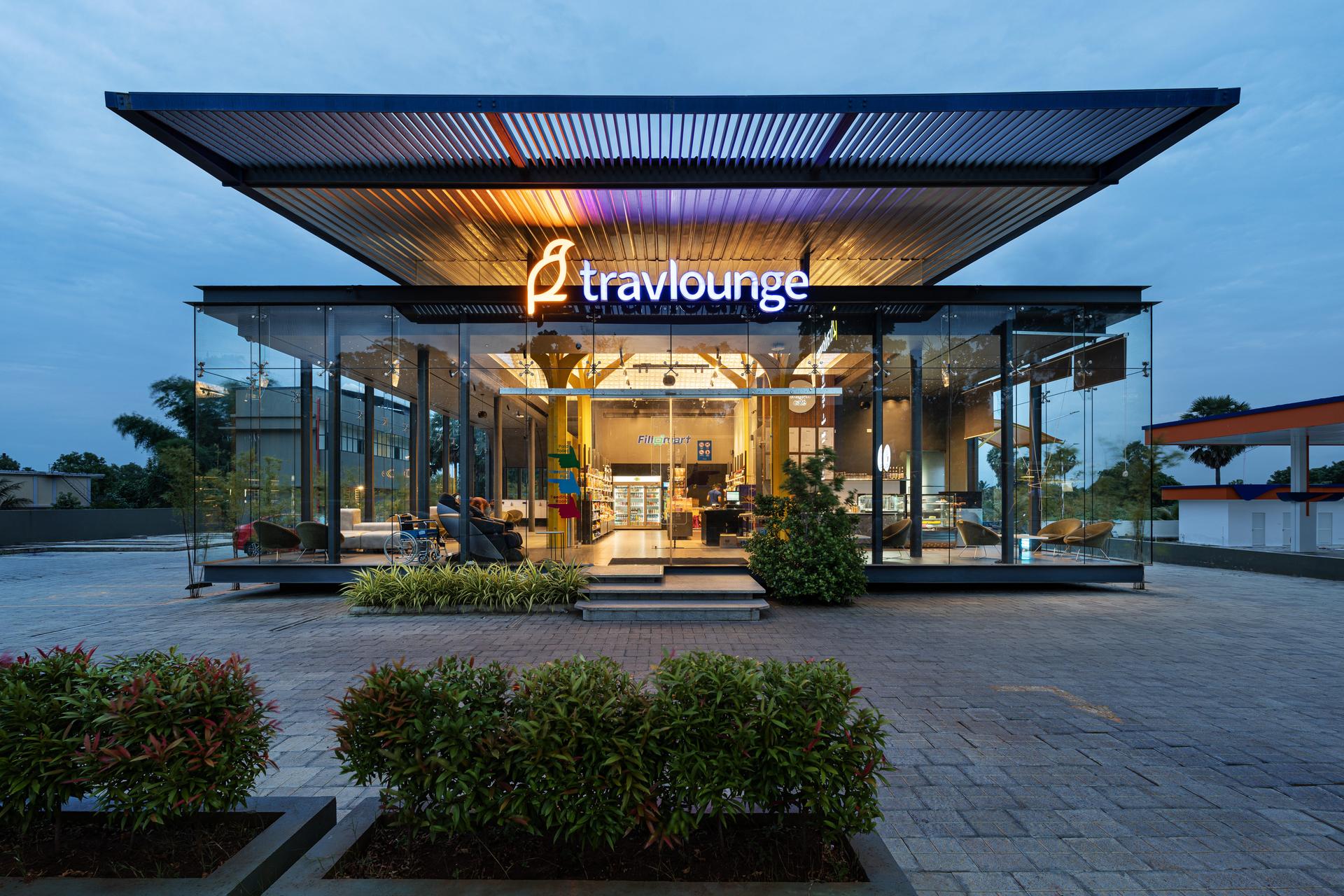 Travlounge - image 7