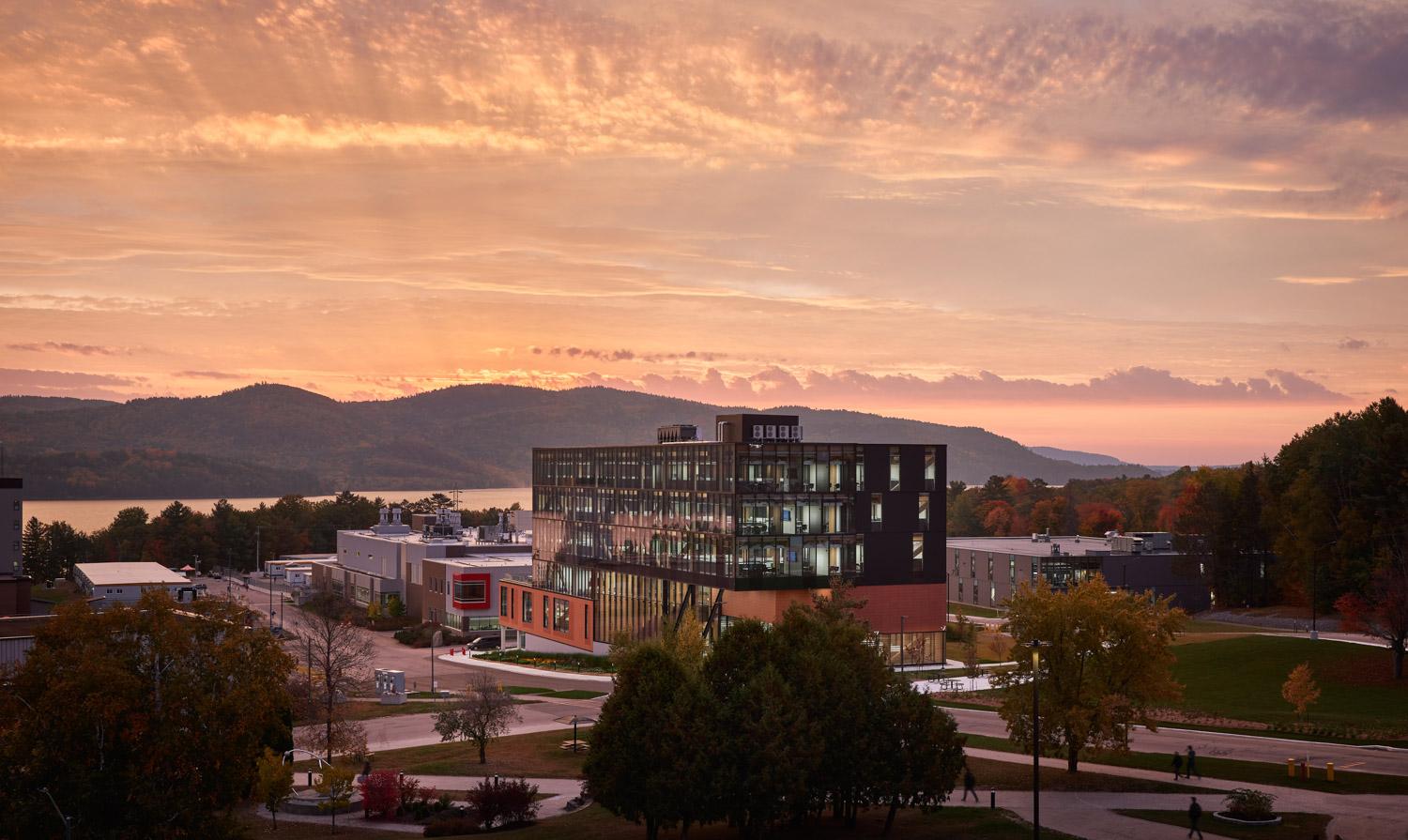 CNL Science Collaboration Centre - image 17
