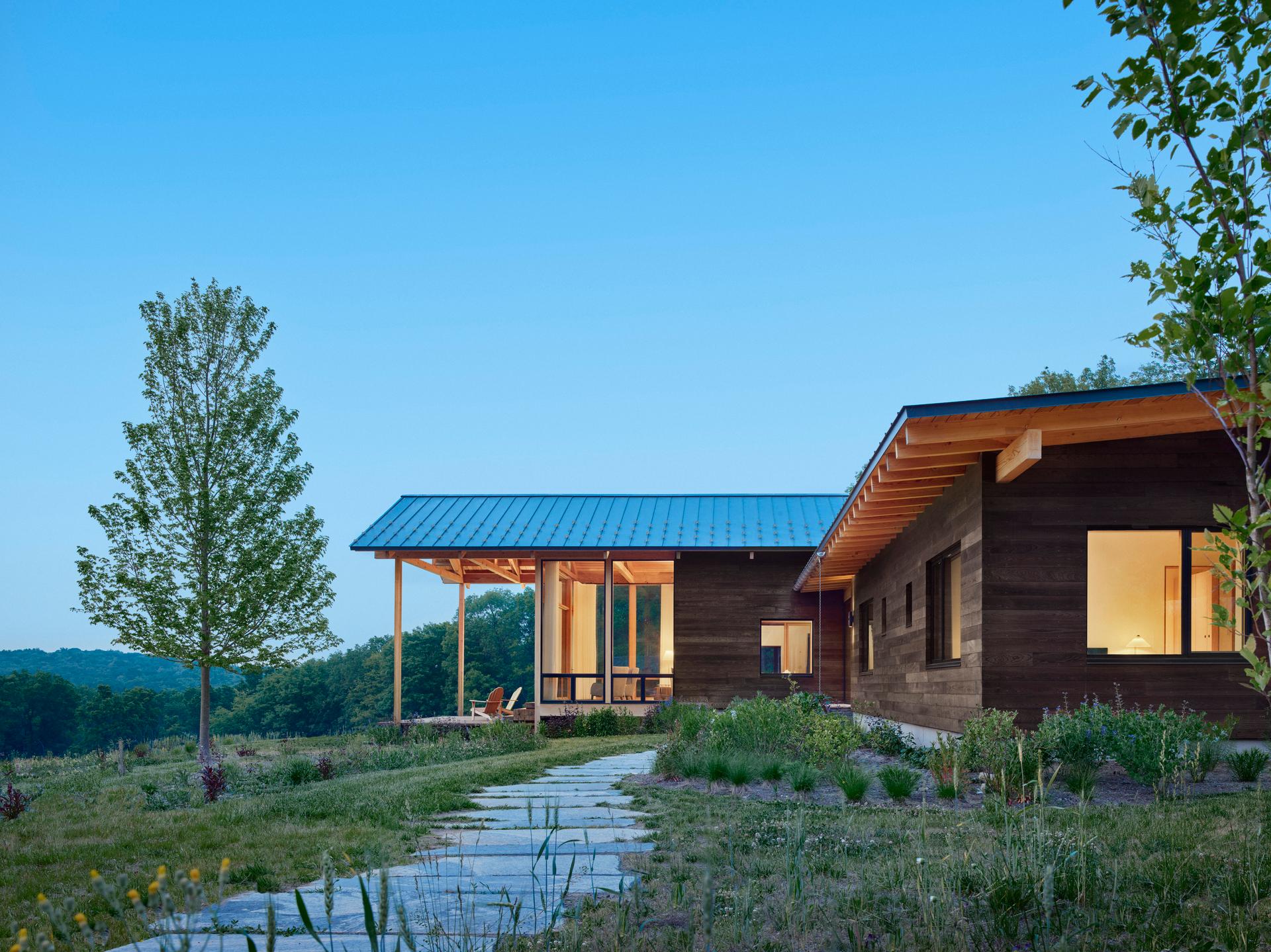 Hudson Valley Retreat - image 12