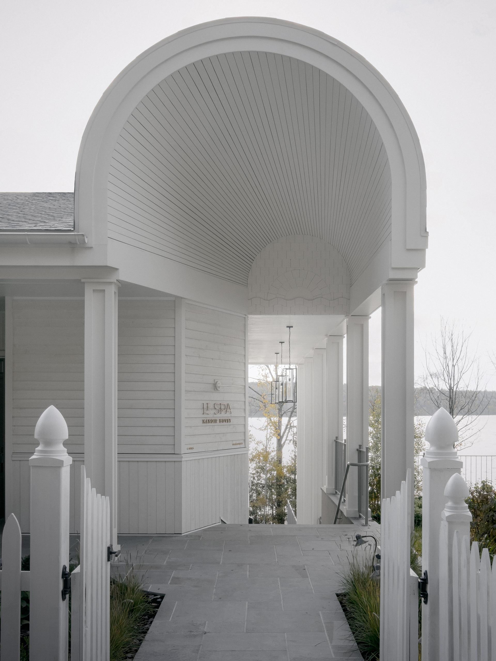 Manoir Hovey Spa and Suites - image 2