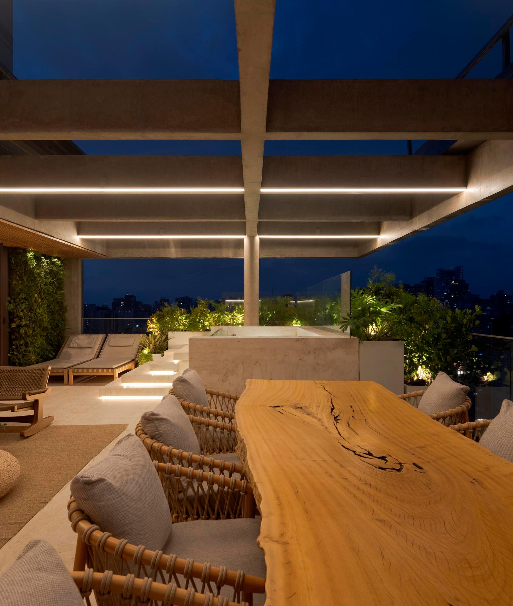 Skyline - image 24