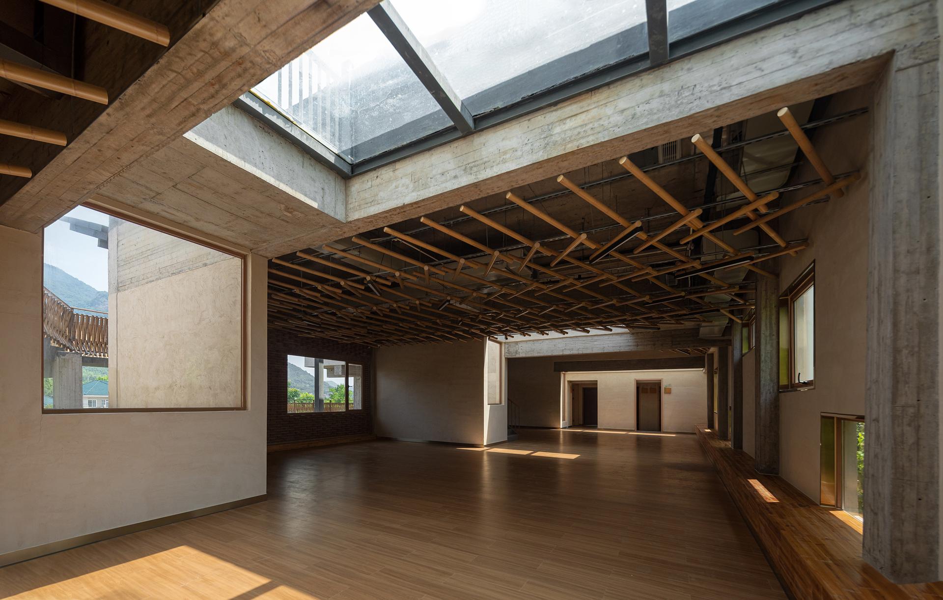 Qingshan Culture Hall - image 11