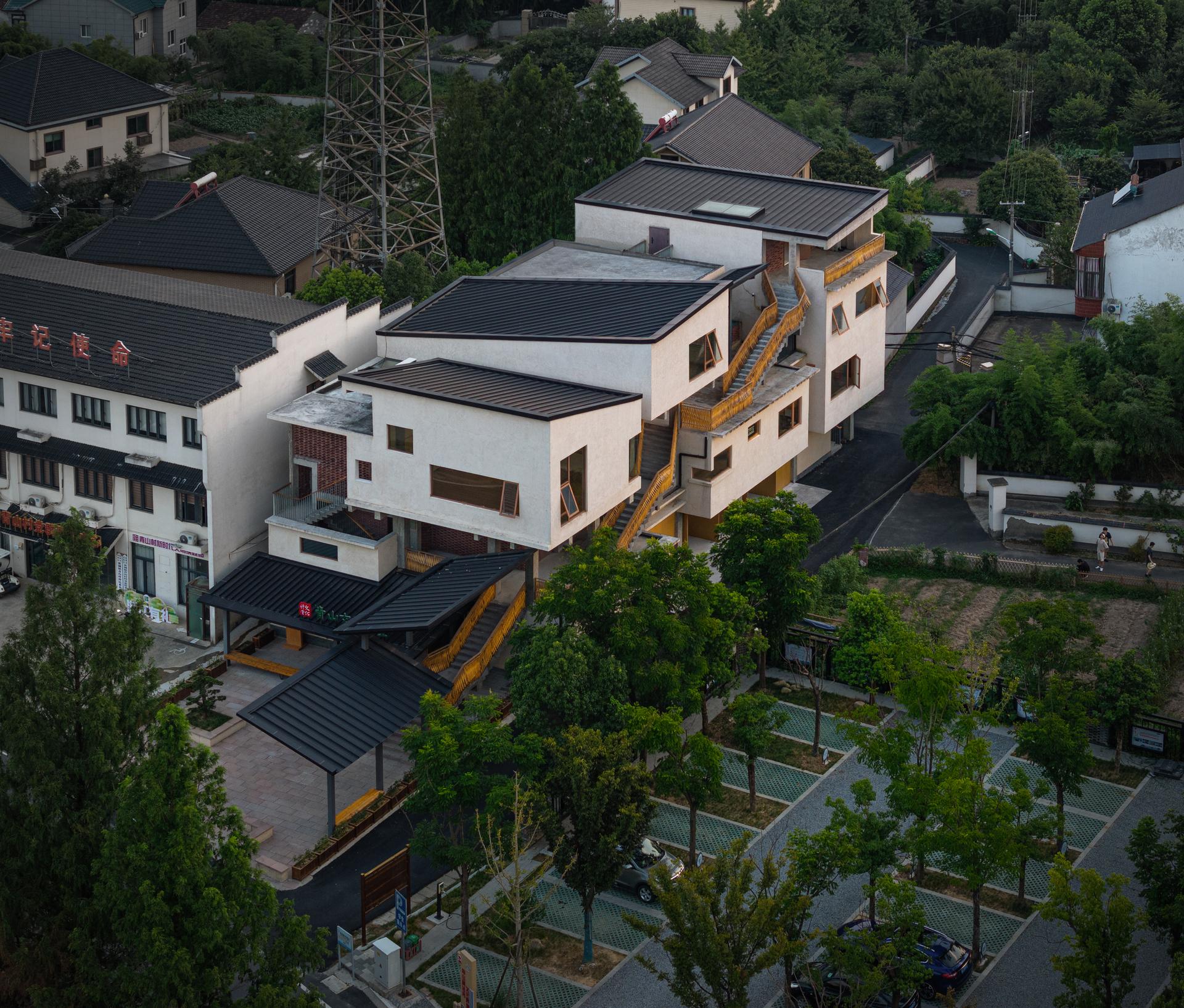 Qingshan Culture Hall - image 12
