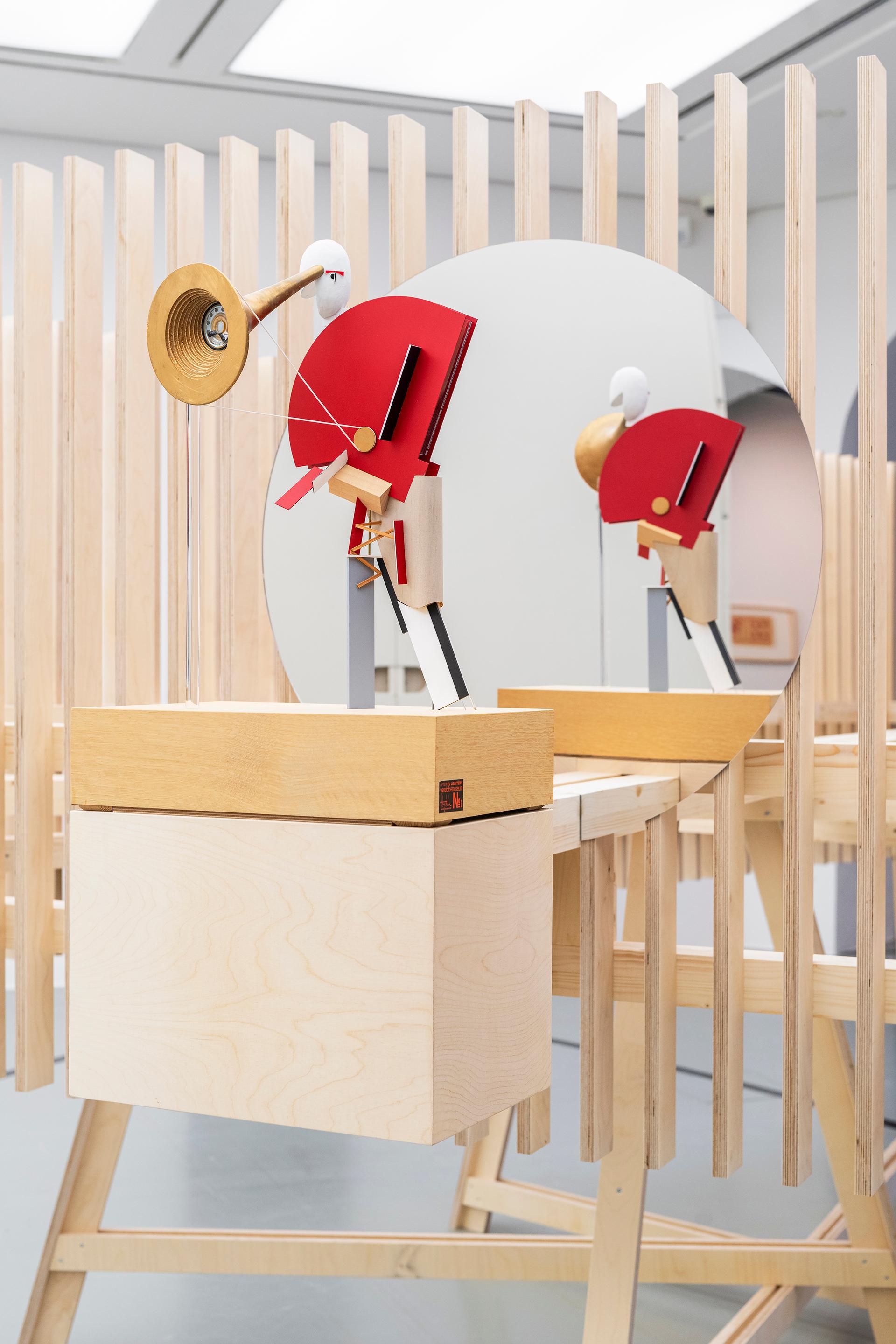 Contemplative Spaces: The El Lissitzky Exhibition - image 4