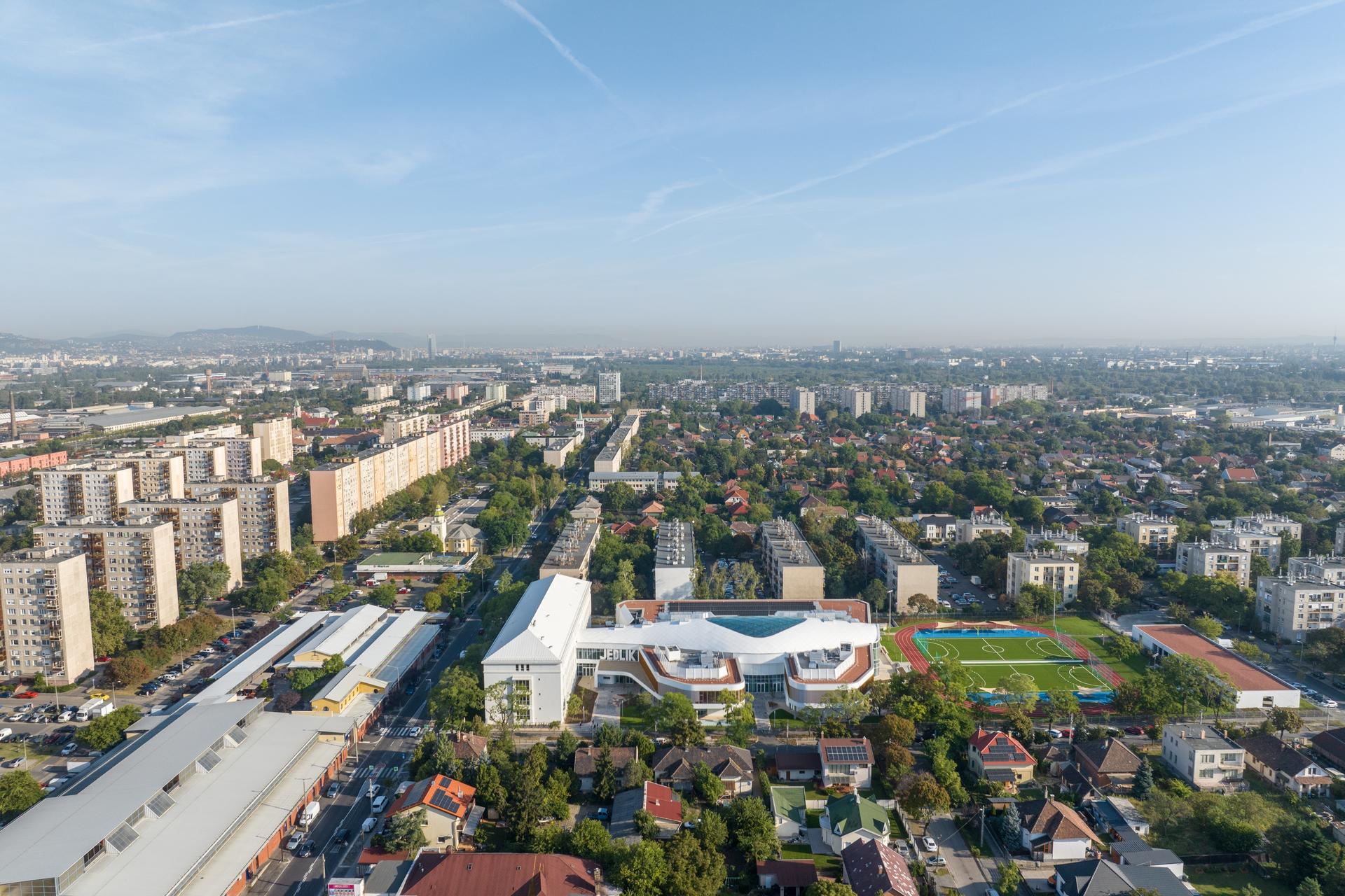 Jedlik Ányos High School - image 29