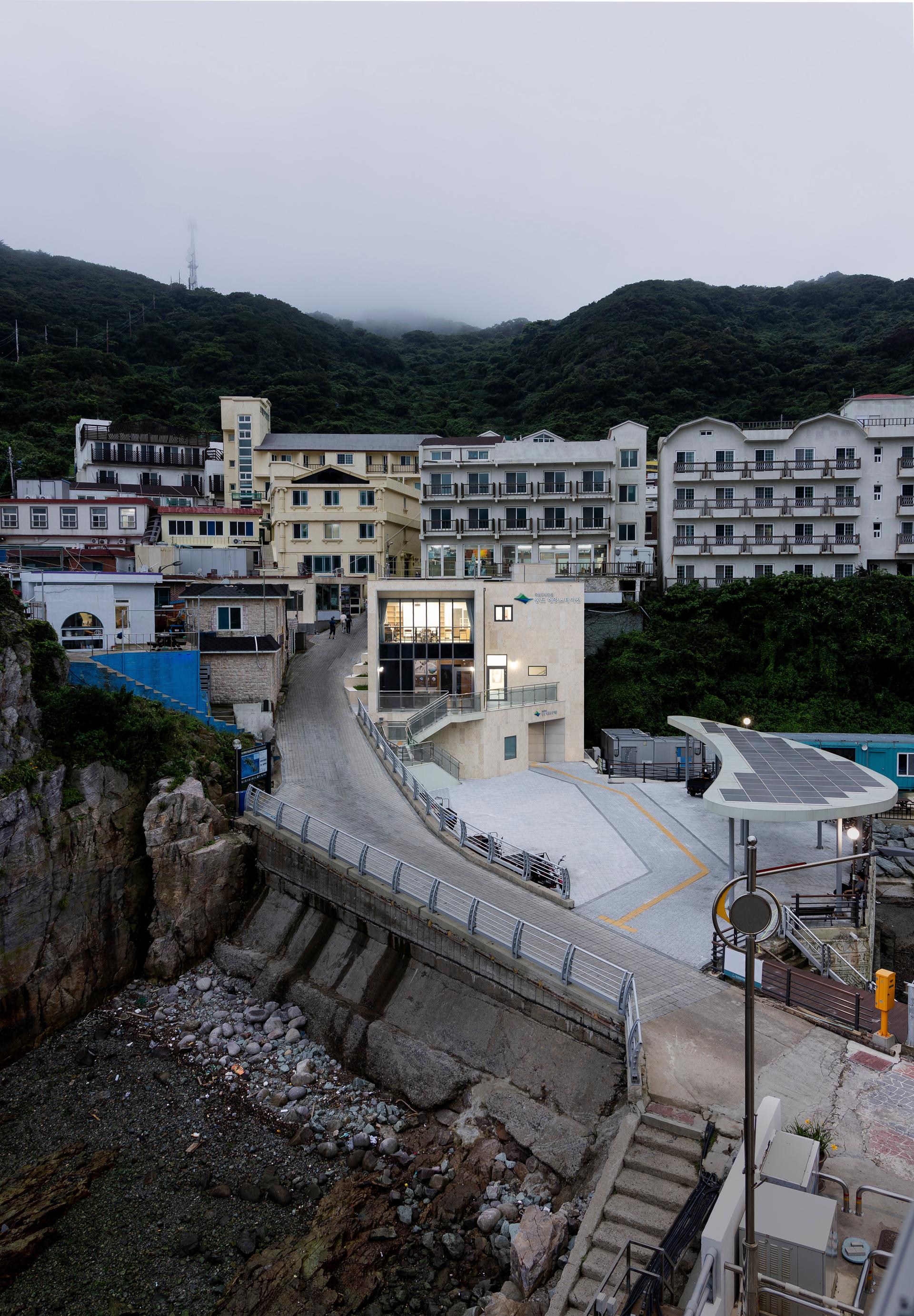 Hongdo Information Center (DIOINNO + JHKA) - image 3