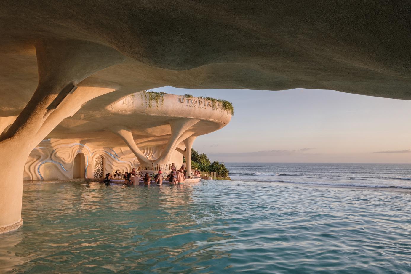 Luna Beach Club - image 7