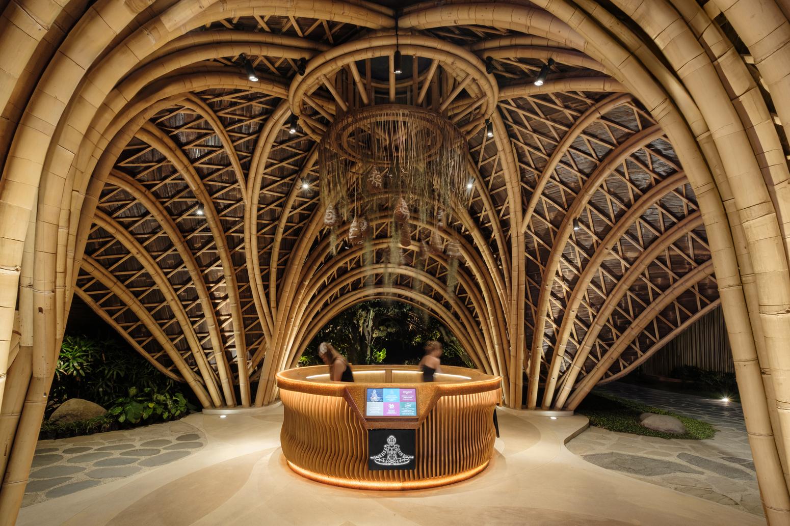 Luna Beach Club - image 3