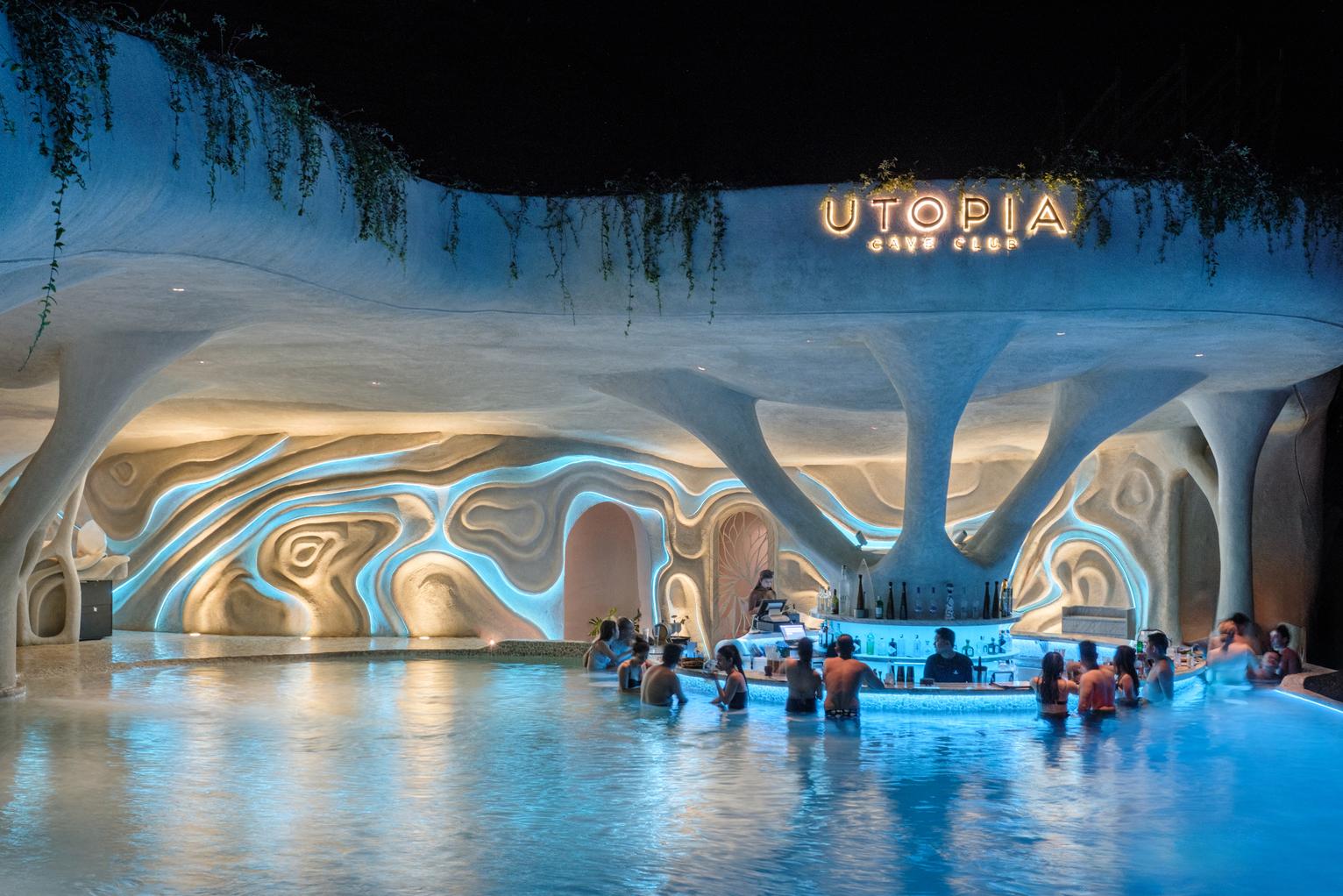 Luna Beach Club - image 8