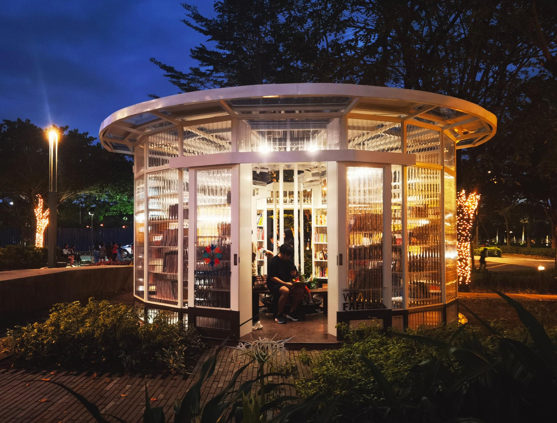 The Book Stop 5 - image 9