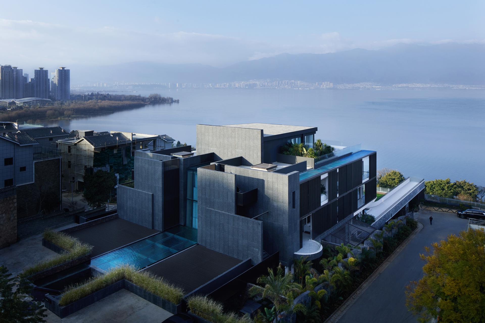 Eye of CangEr – Dali Fengyasong Hotel - image 2