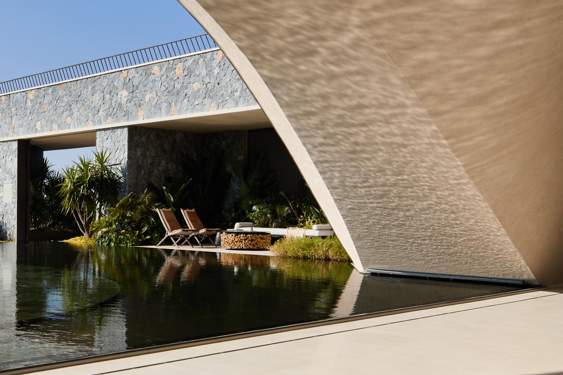 Eye of CangEr – Dali Fengyasong Hotel - image 16