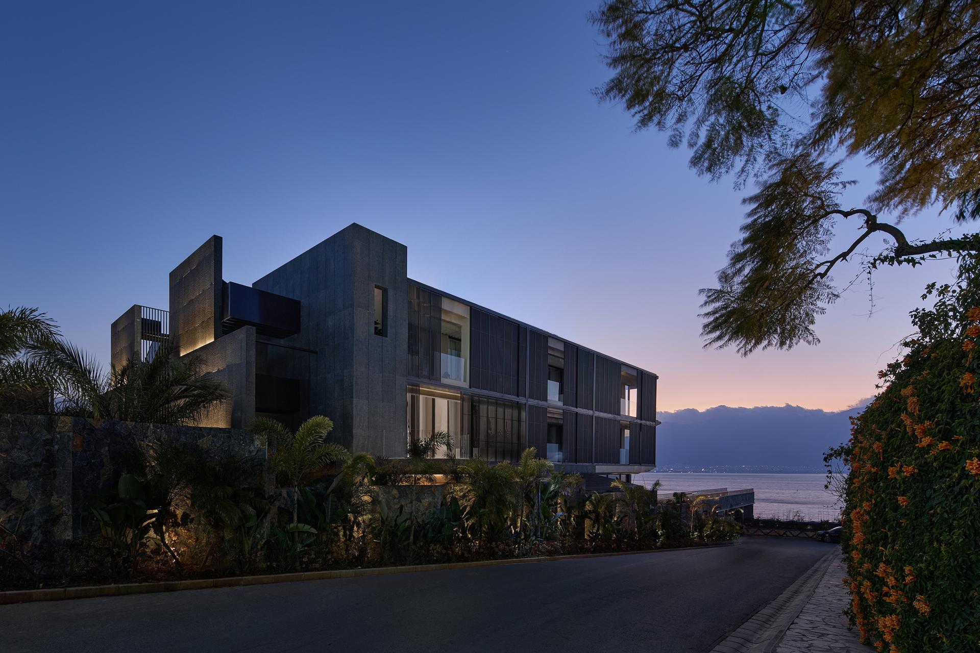 Eye of CangEr – Dali Fengyasong Hotel - image 35