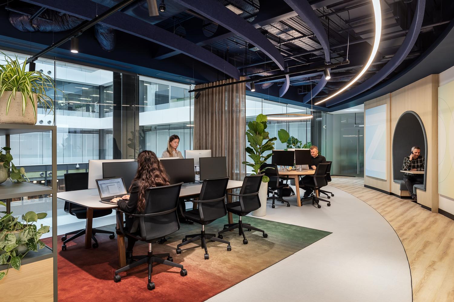 Zoom Communications - image 6