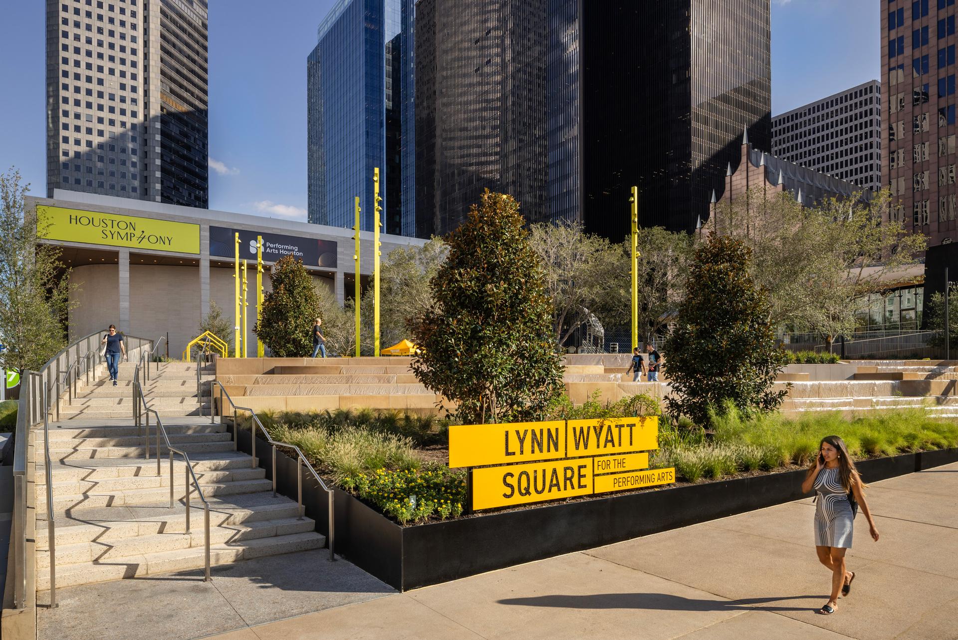 Lynn Wyatt Square for the Performing Arts - image 10