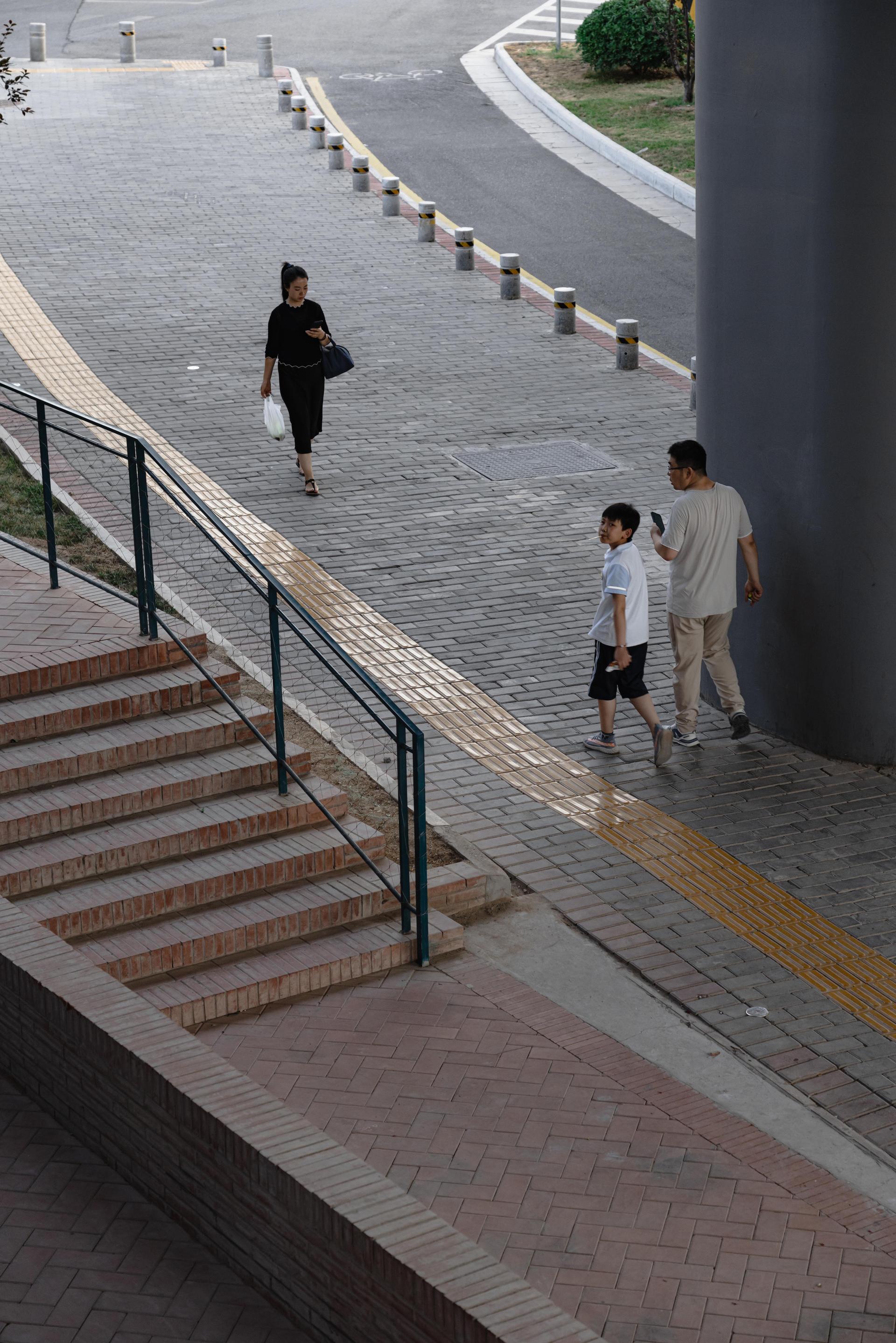 Renewal and Renovation of Space under Weiyang Overpass - image 2