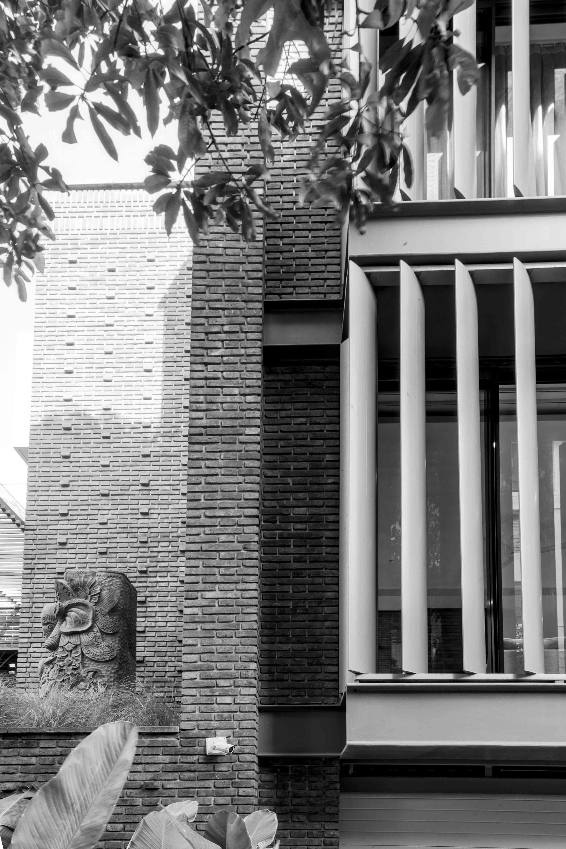 Angan (Courtyard) House - image 10