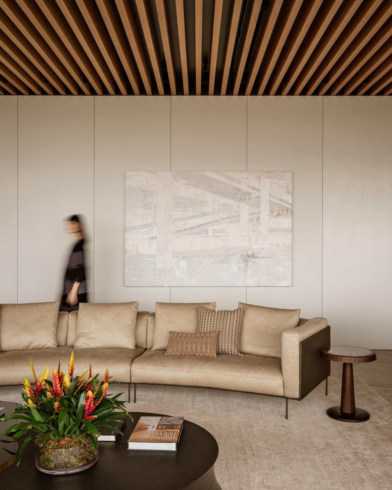 REN Apartment - image 6