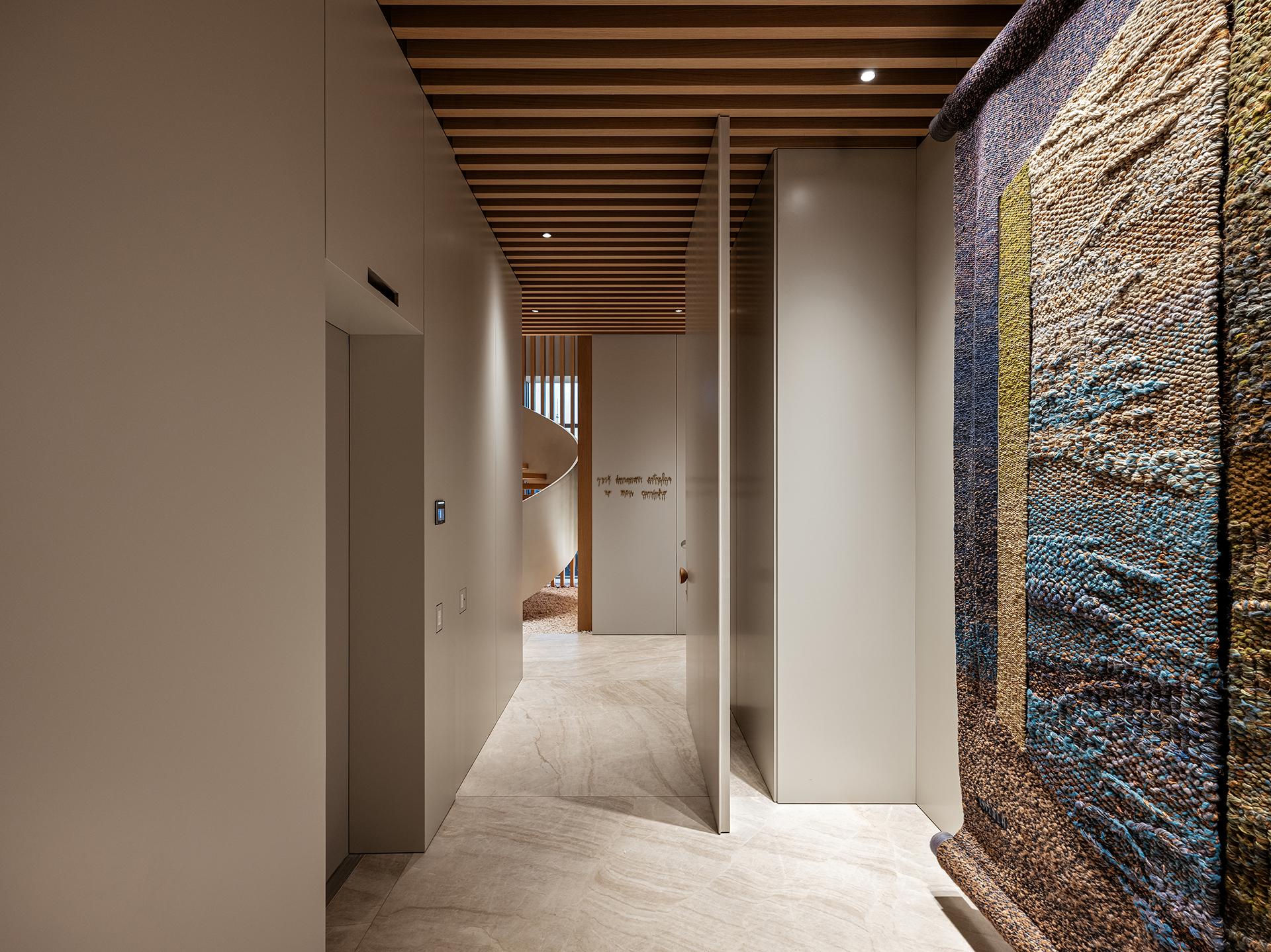 REN Apartment - image 21