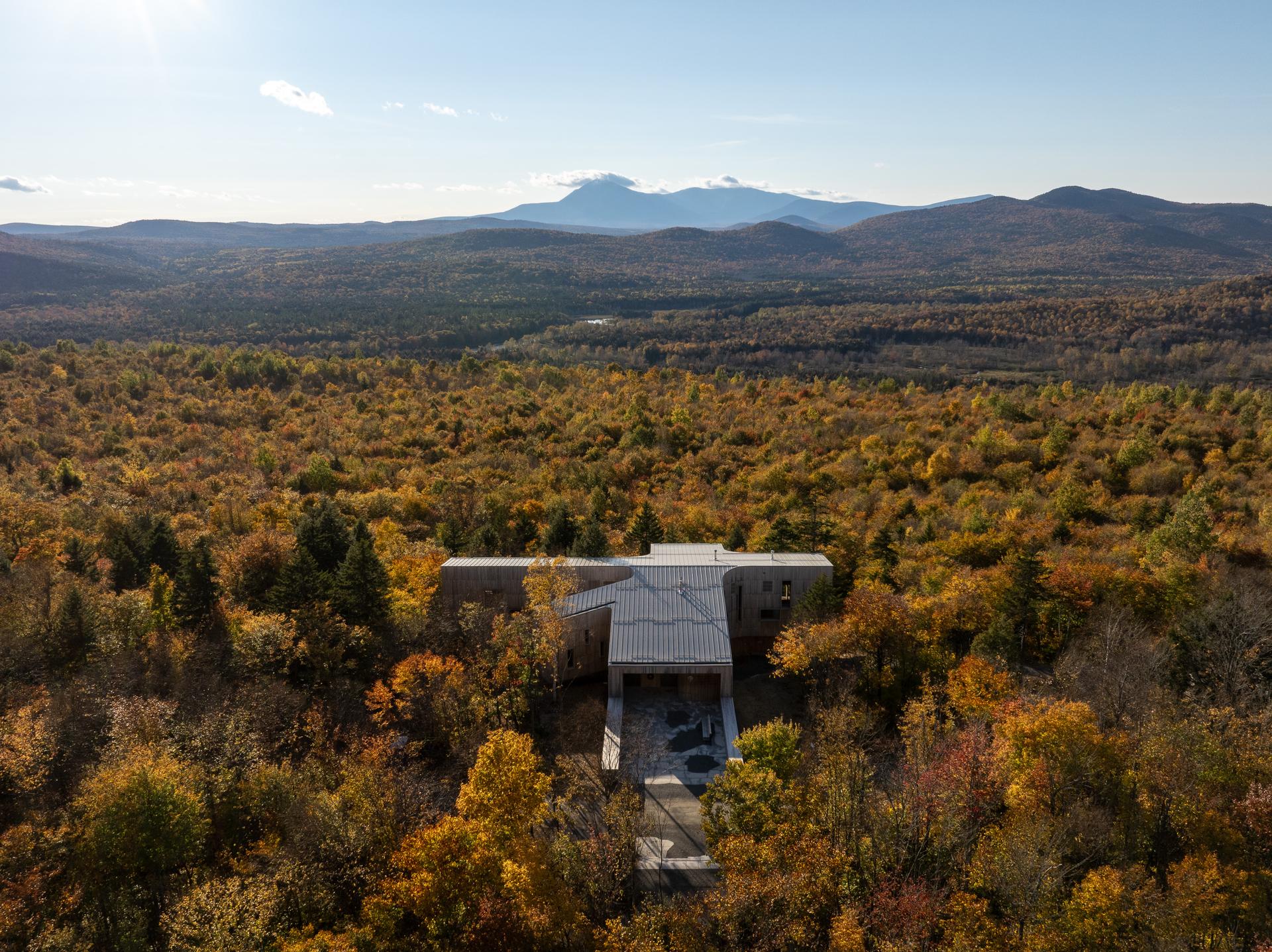 Tekαkαpimək Contact Station - image 9