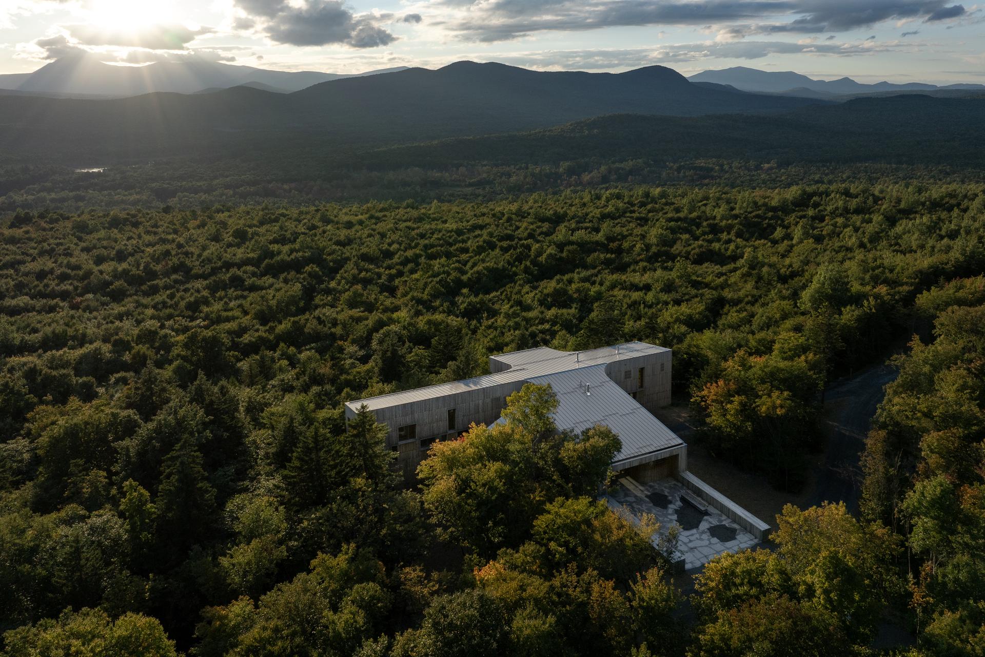 Tekαkαpimək Contact Station - image 16
