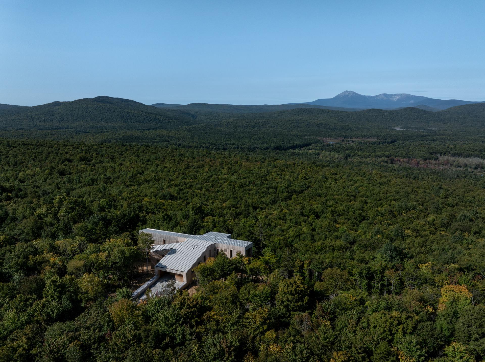 Tekαkαpimək Contact Station - image 19